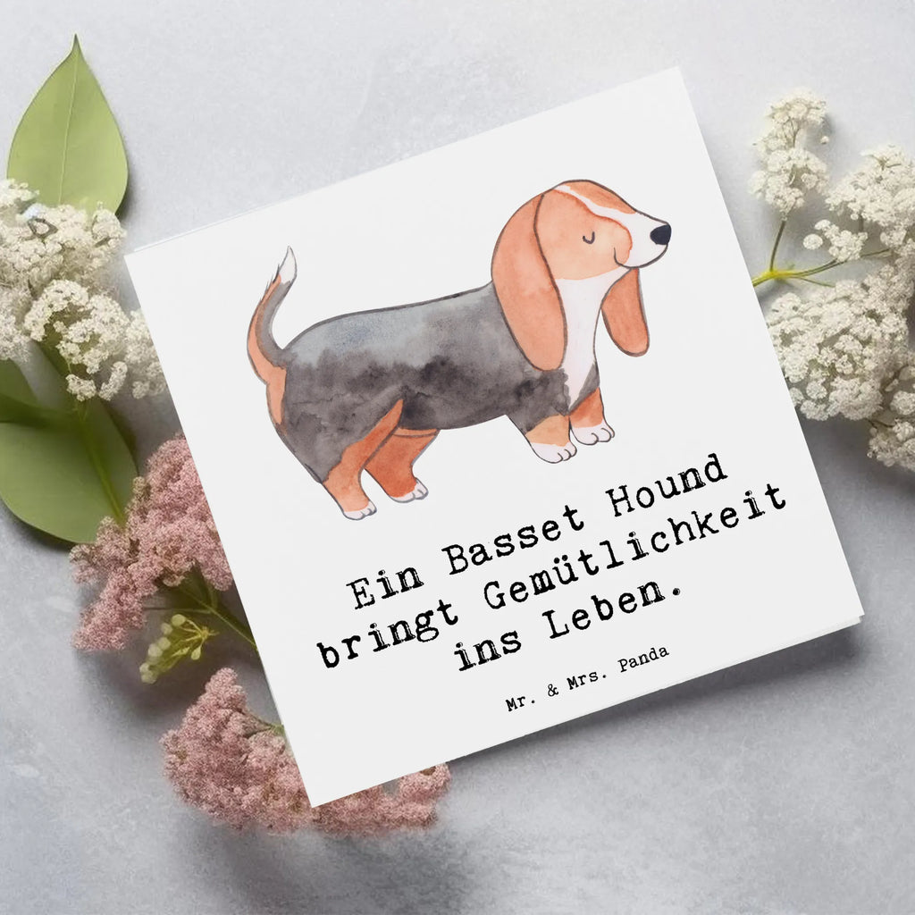 Deluxe Card Ein Basset Hound bringt Gemütlichkeit ins Leben. Hochwertige Klappkarte, Klappkarte, Glückwunschkarte, Einladungskarte, Hochzeitskarte, Hochwertige Grußkarte, Karte, Geburtstagskarte, Grußkarte, Hund, Hunderasse, Rassehund, Hundebesitzer, Geschenk, Tierfreund, Schenken, Welpe