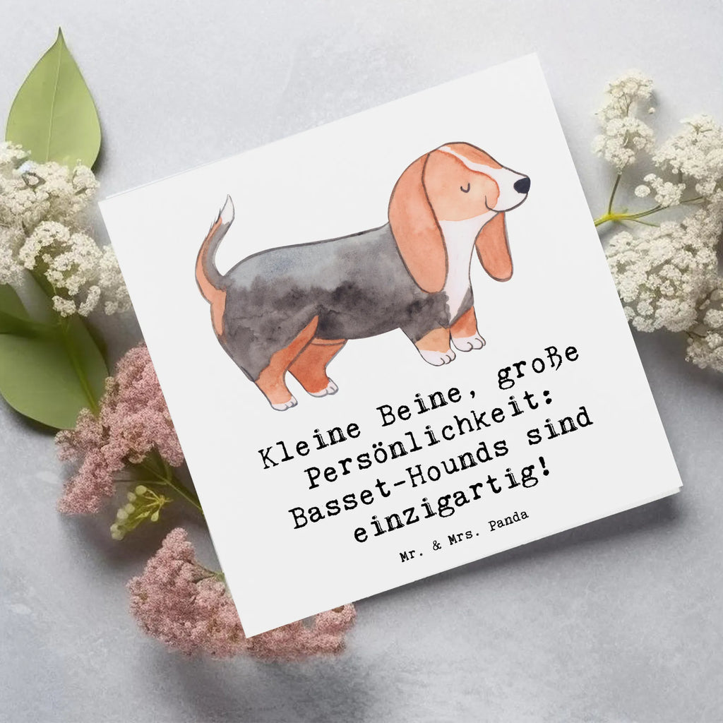 Deluxe Card Kleine Beine, große Persönlichkeit: Basset-Hounds sind einzigartig! Hochzeitskarte, Karte, Klappkarte, Grußkarte, Hochwertige Klappkarte, Hochwertige Grußkarte, Glückwunschkarte, Einladungskarte, Geburtstagskarte, Hund, Hunderasse, Rassehund, Hundebesitzer, Geschenk, Tierfreund, Schenken, Welpe