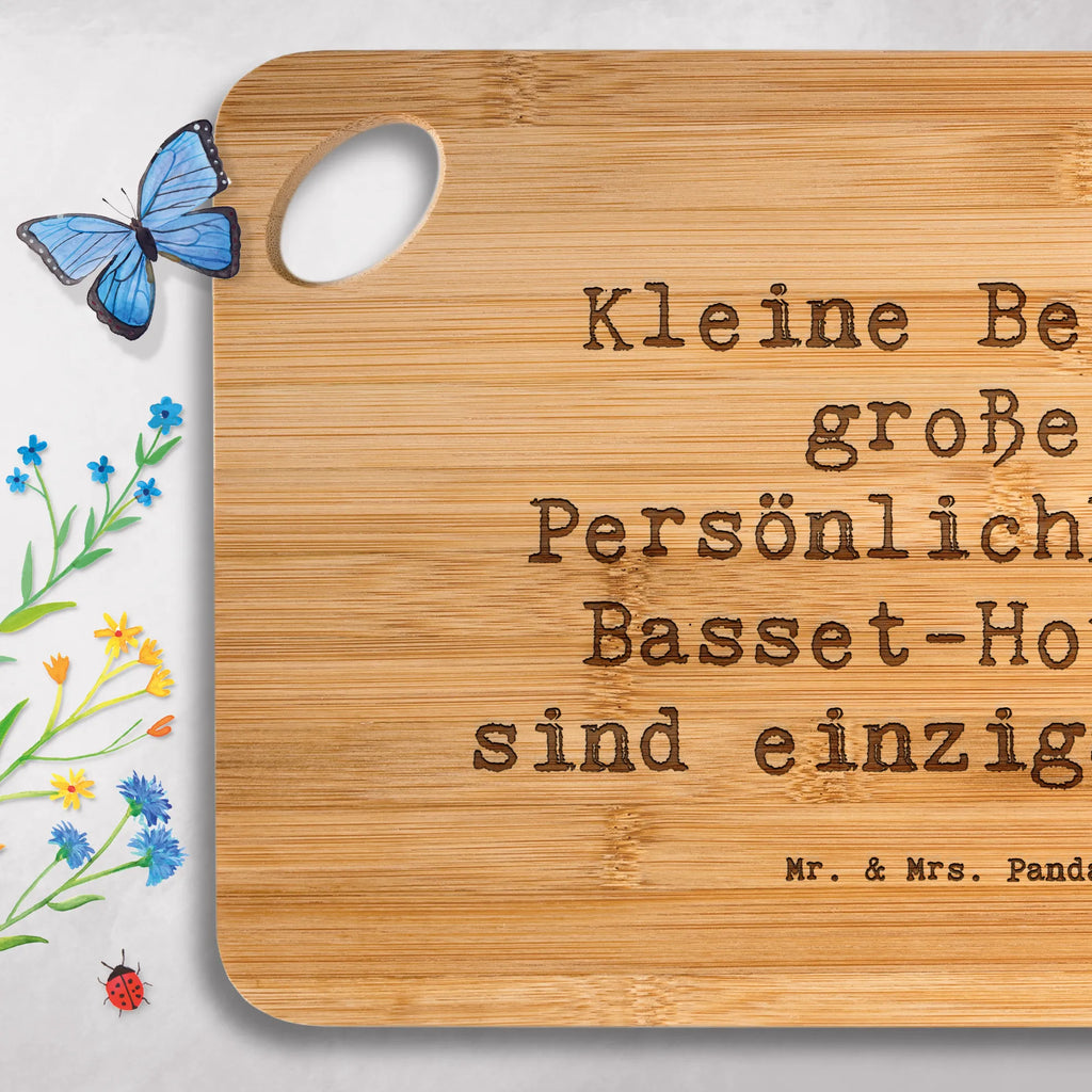 Bamboo chopping board Saying Kleine Beine, große Persönlichkeit: Basset-Hounds sind einzigartig! carving board, dulcimer, robust, nature, cutting board, cutting block, bamboo, slices, breakfast board, engraving, breakfast, wood, solid, kitchen, board, kitchen board, Dog, dog breed, purebred dog, dog owner, gift, animal lover, giving, puppy