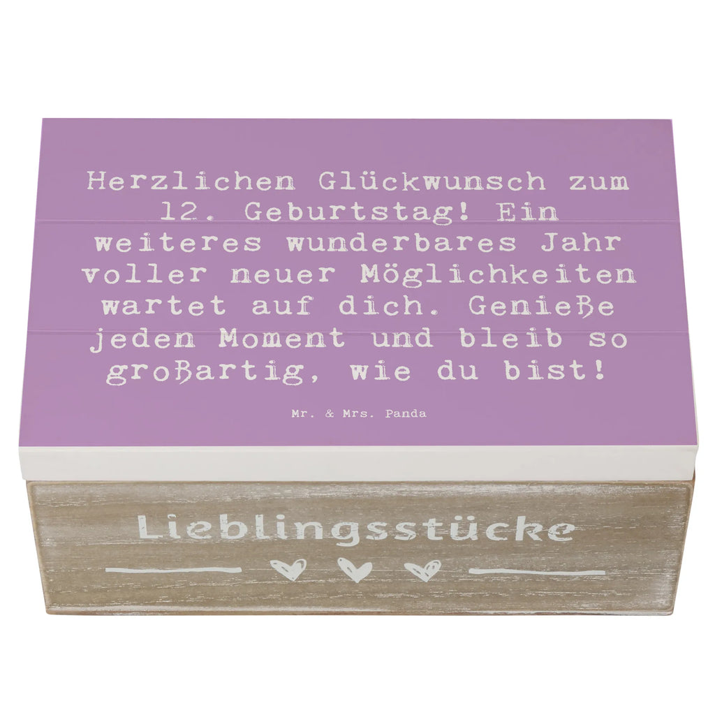 Wooden chest Saying Herzlichen Glückwunsch zum 12. Geburtstag! Ein weiteres wunderbares Jahr voller neuer Möglichkeiten wartet auf dich. Genieße jeden Moment und bleib so großartig, wie du bist! Aufbewahrungsbox, Dekokiste, Schatzkiste, Kiste, XXL, Erinnerungsbox, Truhe, Geschenkdose, Erinnerungskiste, Holzkiste, Schatulle, Geschenkbox, Geburtstag, Geburtstagsgeschenk, Geschenk