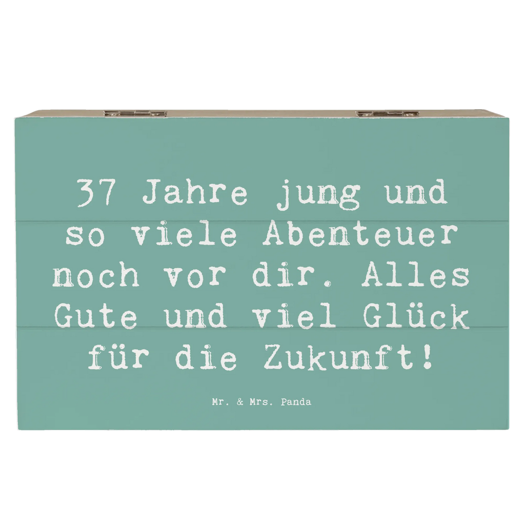 Wooden chest Saying 37 Jahre jung und so viele Abenteuer noch vor dir. Alles Gute und viel Glück für die Zukunft! Dekokiste, Erinnerungsbox, Geschenkdose, Truhe, Schatulle, XXL, Kiste, Schatzkiste, Holzkiste, Erinnerungskiste, Aufbewahrungsbox, Geschenkbox, Geburtstag, Geburtstagsgeschenk, Geschenk