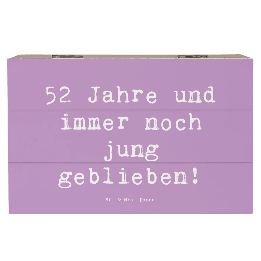 Wooden chest Saying 52 Jahre und immer noch jung geblieben! Kiste, Schatulle, Erinnerungsbox, Holzkiste, Schatzkiste, Geschenkbox, Geschenkdose, Truhe, Dekokiste, Aufbewahrungsbox, Erinnerungskiste, XXL, Geburtstag, Geburtstagsgeschenk, Geschenk