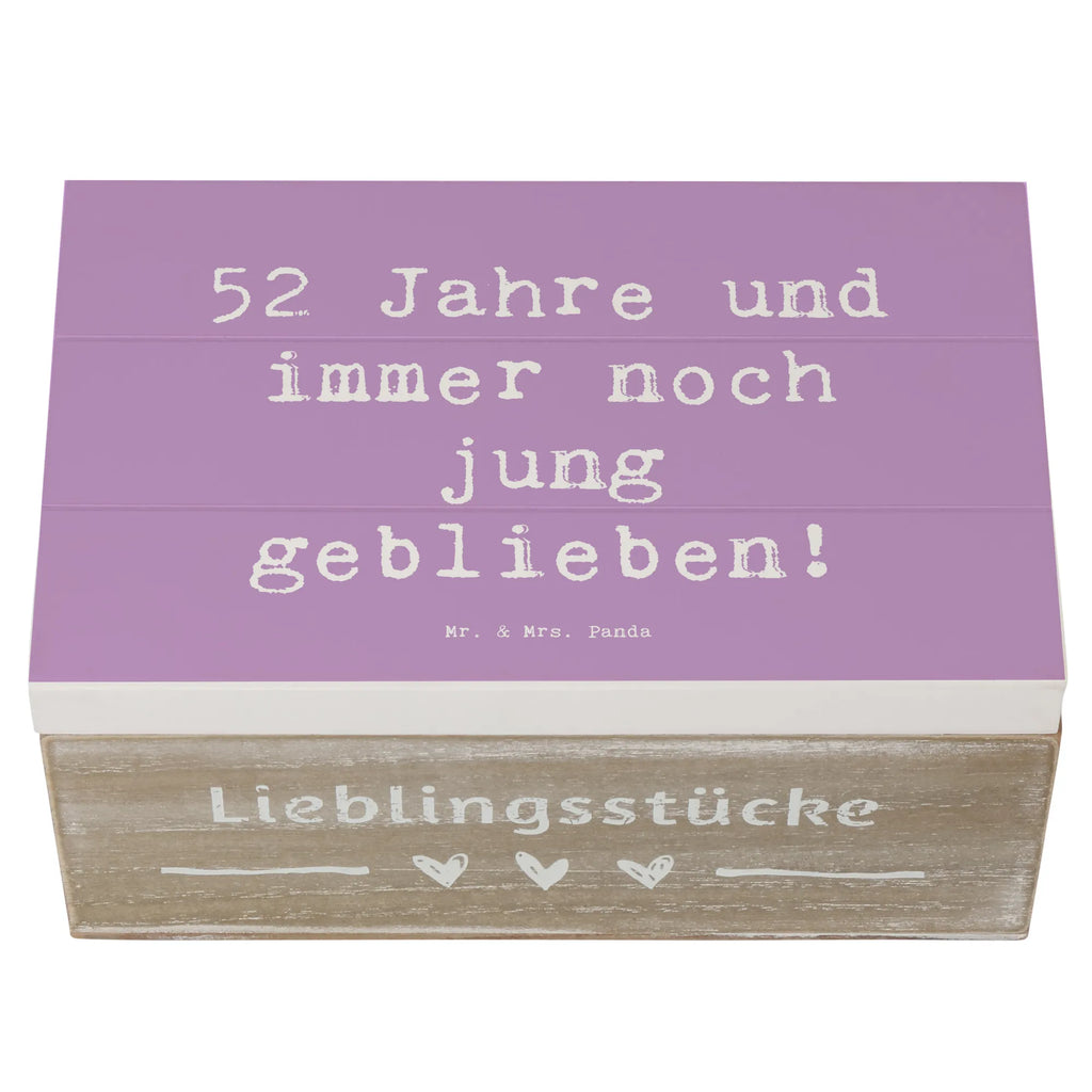 Wooden chest Saying 52 Jahre und immer noch jung geblieben! Kiste, Schatulle, Erinnerungsbox, Holzkiste, Schatzkiste, Geschenkbox, Geschenkdose, Truhe, Dekokiste, Aufbewahrungsbox, Erinnerungskiste, XXL, Geburtstag, Geburtstagsgeschenk, Geschenk