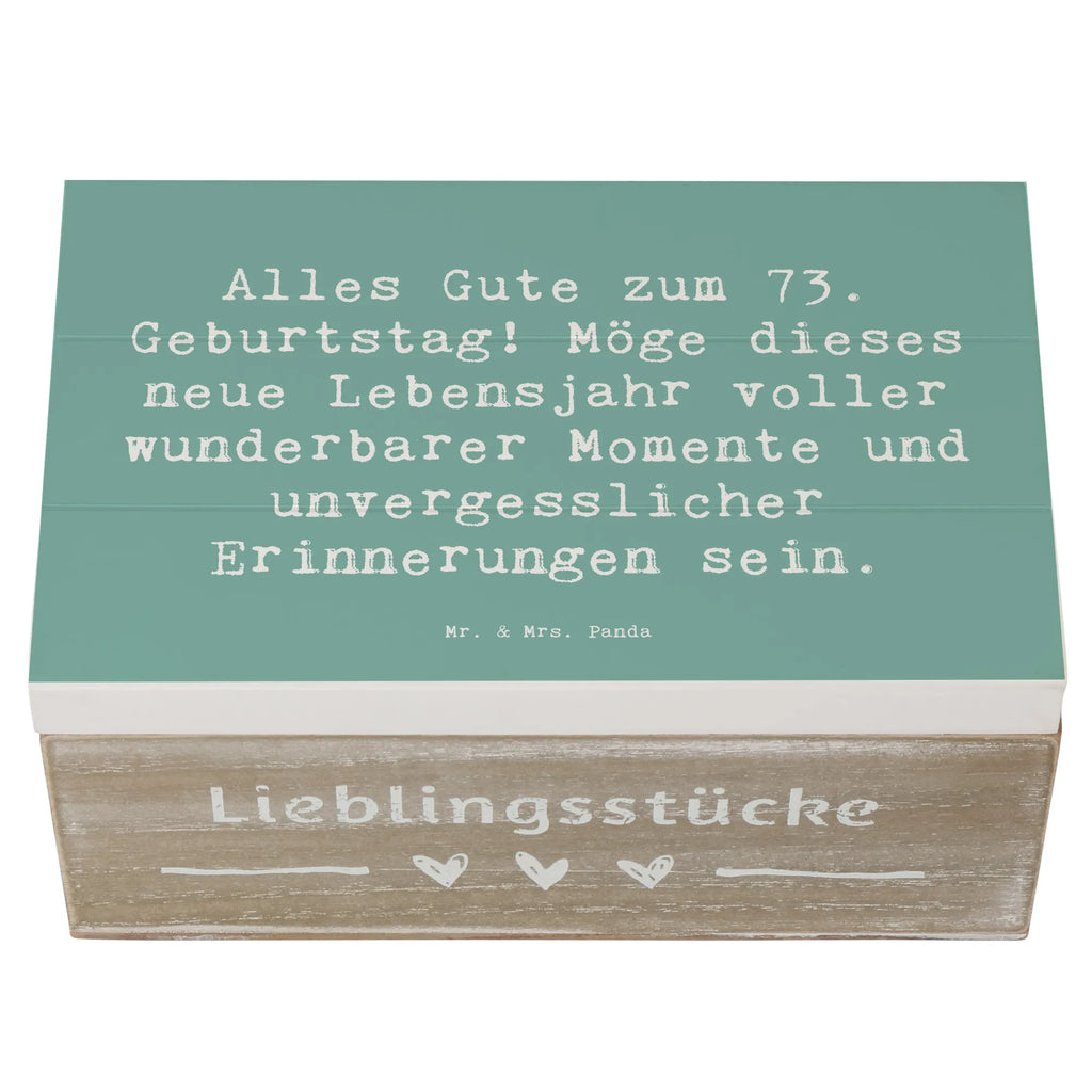 Wooden chest Saying Alles Gute zum 73. Geburtstag! Möge dieses neue Lebensjahr voller wunderbarer Momente und unvergesslicher Erinnerungen sein. Schatulle, Truhe, Schatzkiste, Erinnerungsbox, Aufbewahrungsbox, XXL, Kiste, Holzkiste, Geschenkdose, Dekokiste, Erinnerungskiste, Geschenkbox, Geburtstag, Geburtstagsgeschenk, Geschenk