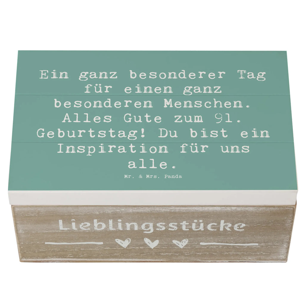 Wooden chest Saying Ein ganz besonderer Tag für einen ganz besonderen Menschen. Alles Gute zum 91. Geburtstag! Du bist ein Inspiration für uns alle. Geschenkdose, Kiste, XXL, Dekokiste, Erinnerungsbox, Holzkiste, Erinnerungskiste, Truhe, Aufbewahrungsbox, Schatulle, Schatzkiste, Geschenkbox, Geburtstag, Geburtstagsgeschenk, Geschenk