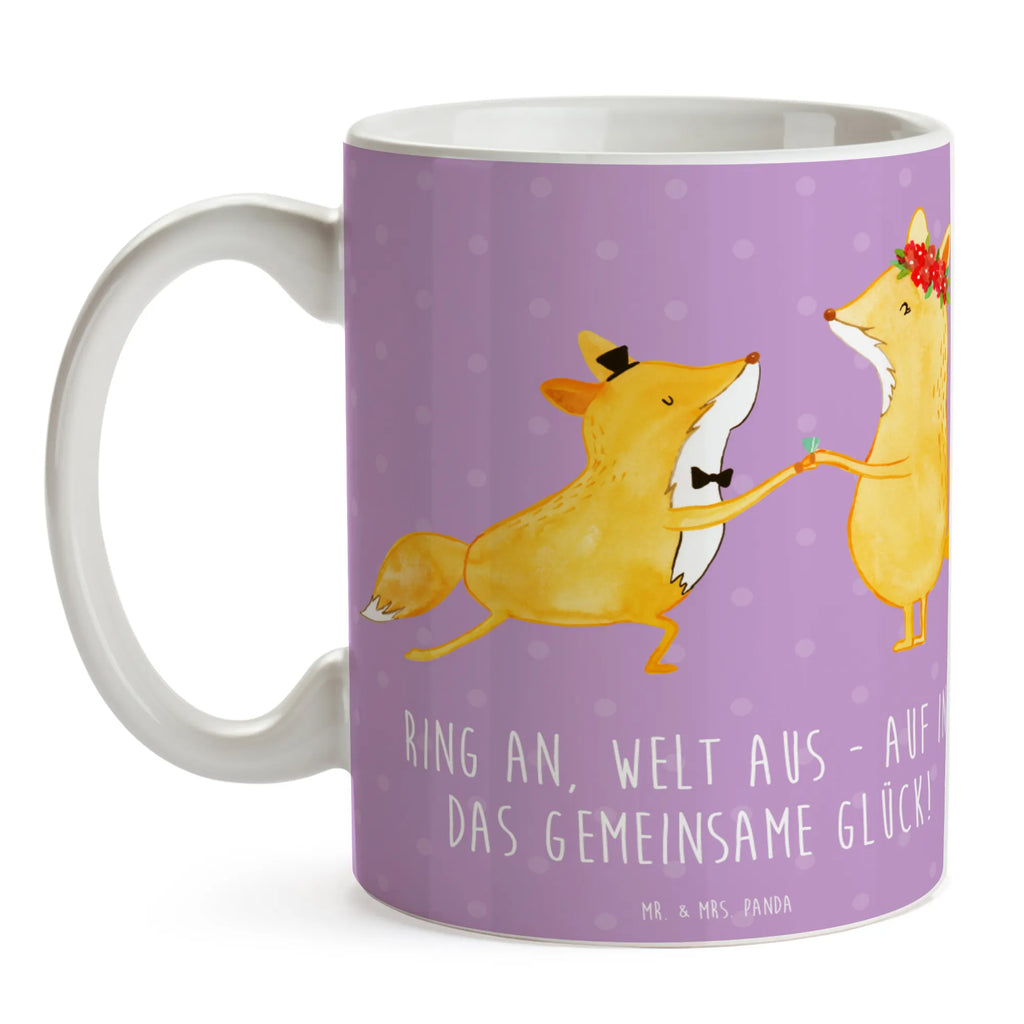 Mug Ring an, Welt aus - auf in das gemeinsame Glück! Tasse, Kaffeetasse, Porzellantasse, Tasse mit Motiven, Bürotasse, Geschenktasse, Tasse mit Zitaten, Keramiktasse, Teetasse, Hochzeit, Hochzeitsgeschenk, Ehe, Hochzeitsfeier, Trauung, Trauungsgeschenk, Hochzeitskarte, Verlobungsfeier, Verlobungsgeschenk, Hochzeitsgeschenkideen, Hochzeitsgeschenke für Brautpaar