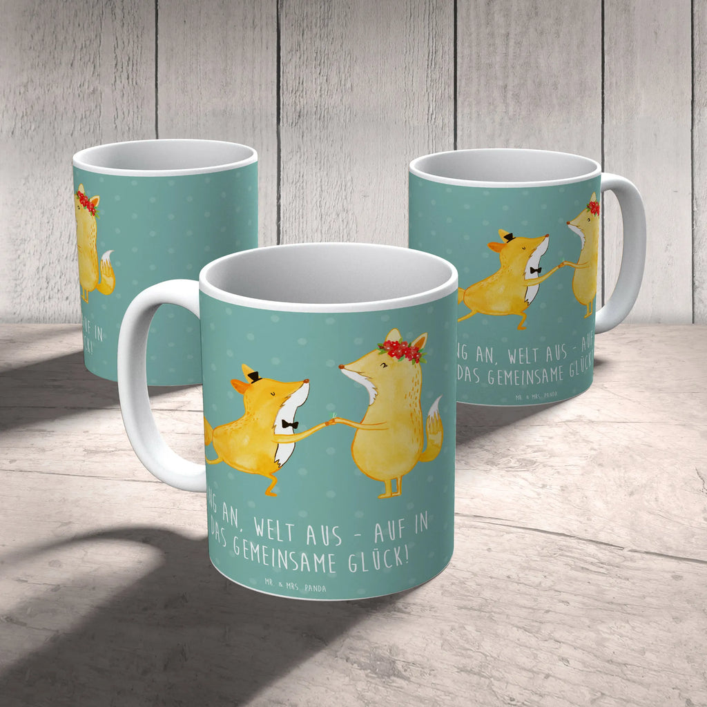 Mug Ring an, Welt aus - auf in das gemeinsame Glück! Tasse, Kaffeetasse, Porzellantasse, Tasse mit Motiven, Bürotasse, Geschenktasse, Tasse mit Zitaten, Keramiktasse, Teetasse, Hochzeit, Hochzeitsgeschenk, Ehe, Hochzeitsfeier, Trauung, Trauungsgeschenk, Hochzeitskarte, Verlobungsfeier, Verlobungsgeschenk, Hochzeitsgeschenkideen, Hochzeitsgeschenke für Brautpaar