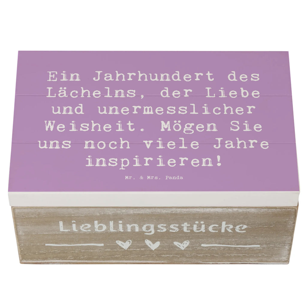 Wooden chest Saying Ein Jahrhundert des Lächelns, der Liebe und unermesslicher Weisheit. Mögen Sie uns noch viele Jahre inspirieren! Truhe, Geschenkbox, Schatulle, Schatzkiste, Geschenkdose, Erinnerungskiste, Kiste, Erinnerungsbox, Dekokiste, XXL, Aufbewahrungsbox, Holzkiste, Geburtstag, Geburtstagsgeschenk, Geschenk