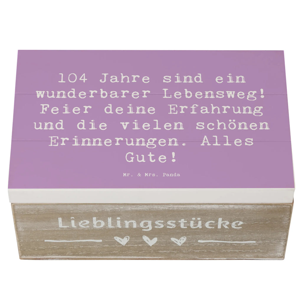 Wooden chest Saying 104 Jahre sind ein wunderbarer Lebensweg! Feier deine Erfahrung und die vielen schönen Erinnerungen. Alles Gute! Dekokiste, Kiste, Schatzkiste, Geschenkbox, Truhe, Erinnerungskiste, Geschenkdose, Aufbewahrungsbox, Schatulle, XXL, Erinnerungsbox, Holzkiste, Geburtstag, Geburtstagsgeschenk, Geschenk