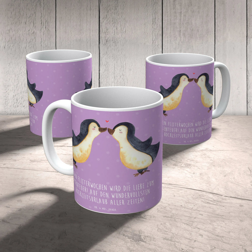 Mug In den Flitterwochen wird die Liebe zum Abenteuer! Auf den wundervollsten Hochzeitsurlaub aller Zeiten! Geschenktasse, Tasse mit Zitaten, Porzellantasse, Kaffeetasse, Keramiktasse, Teetasse, Bürotasse, Tasse mit Motiven, Tasse, Hochzeit, Hochzeitsgeschenk, Ehe, Hochzeitsfeier, Trauung, Trauungsgeschenk, Hochzeitskarte, Verlobungsfeier, Verlobungsgeschenk, Hochzeitsgeschenkideen, Hochzeitsgeschenke für Brautpaar