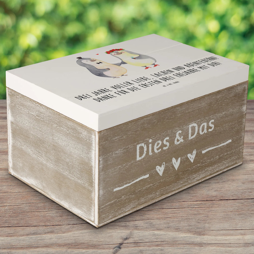 Holzkiste 3. Hochzeitstag Lederhochzeit XXL, Schatulle, Geschenkdose, Dekokiste, Aufbewahrungsbox, Schatzkiste, Erinnerungsbox, Erinnerungskiste, Geschenkbox, Kiste, Truhe, Holzkiste, Hochzeit, Hochzeitsgeschenk, Ehe, Hochzeitsfeier, Trauung, Trauungsgeschenk, Hochzeitskarte, Verlobungsfeier, Verlobungsgeschenk, Hochzeitsgeschenkideen, Hochzeitsgeschenke für Brautpaar