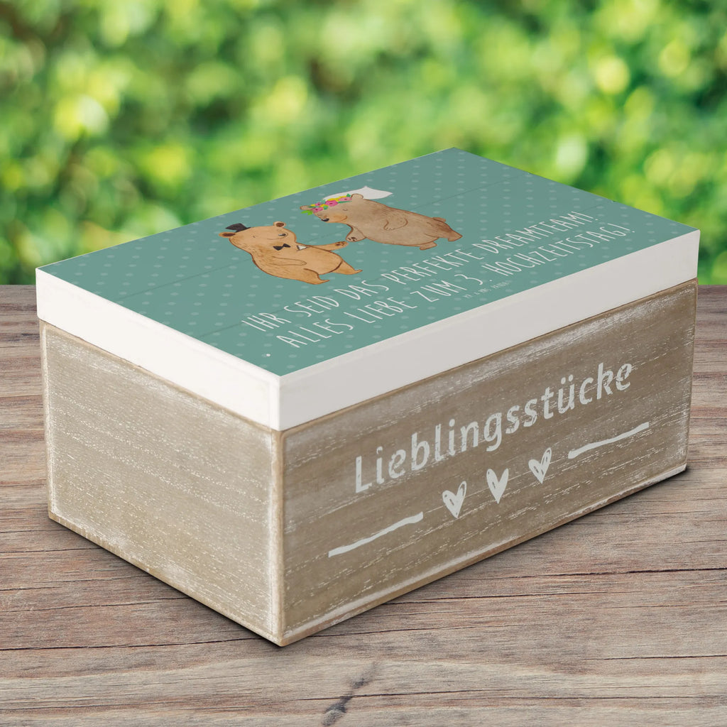 Holzkiste 3. Hochzeitstag Lederhochzeit Dreamteam holztruhe, holzbox, holzboxen, Dekokiste, aufbewahrungskiste, erinnerungsbox baby, holzbox mit deckel, Truhe, holzkisten, aufbewahrungsbox aus holz, Schatulle, deko box, Holzkiste, Geschenkbox, Erinnerungskiste, Kiste, Schatzkiste, Erinnerungsbox, aufbewahrungsbox holz, holz aufbewahrungsbox, dekorative holzkiste, holzkiste mit deckel, Aufbewahrungsbox, box aus holz, ordnungsbox, schmuckkästchen, erinnerungsbox hochzeit, Trauungsgeschenk, Verlobungsfeier, Verlobungsgeschenk, Hochzeit, Hochzeitsgeschenkideen, Hochzeitsgeschenke für Brautpaar, Ehe, Hochzeitskarte, Hochzeitsgeschenk, Hochzeitsfeier, Trauung