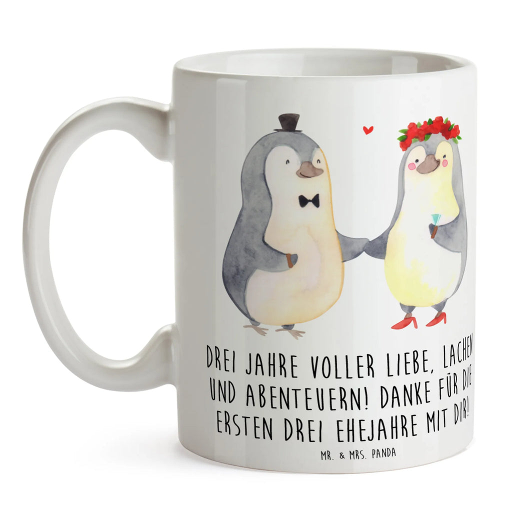 Mug Drei Jahre voller Liebe, Lachen und Abenteuern! Danke für die ersten drei Ehejahre mit dir! Geschenktasse, Tasse mit Zitaten, Bürotasse, Tasse mit Motiven, Kaffeetasse, Porzellantasse, Teetasse, Tasse, Keramiktasse, Hochzeit, Hochzeitsgeschenk, Ehe, Hochzeitsfeier, Trauung, Trauungsgeschenk, Hochzeitskarte, Verlobungsfeier, Verlobungsgeschenk, Hochzeitsgeschenkideen, Hochzeitsgeschenke für Brautpaar