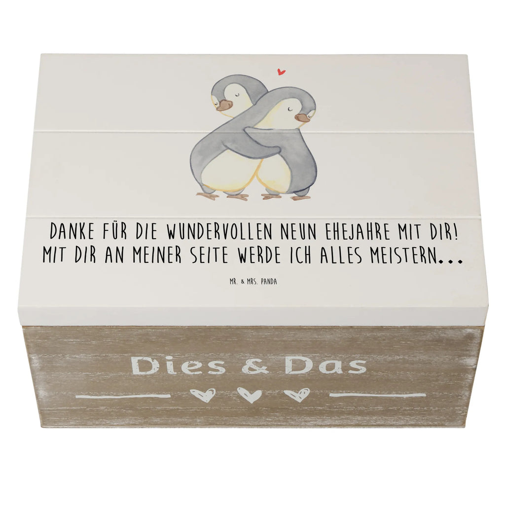 Holzkiste 9. Hochzeitstag Keramikhochzeit Truhe, Kiste, Schatulle, Holzkiste, Erinnerungsbox, XXL, Schatzkiste, Aufbewahrungsbox, Geschenkdose, Dekokiste, Erinnerungskiste, Geschenkbox, Hochzeit, Hochzeitsgeschenk, Ehe, Hochzeitsfeier, Trauung, Trauungsgeschenk, Hochzeitskarte, Verlobungsfeier, Verlobungsgeschenk, Hochzeitsgeschenkideen, Hochzeitsgeschenke für Brautpaar