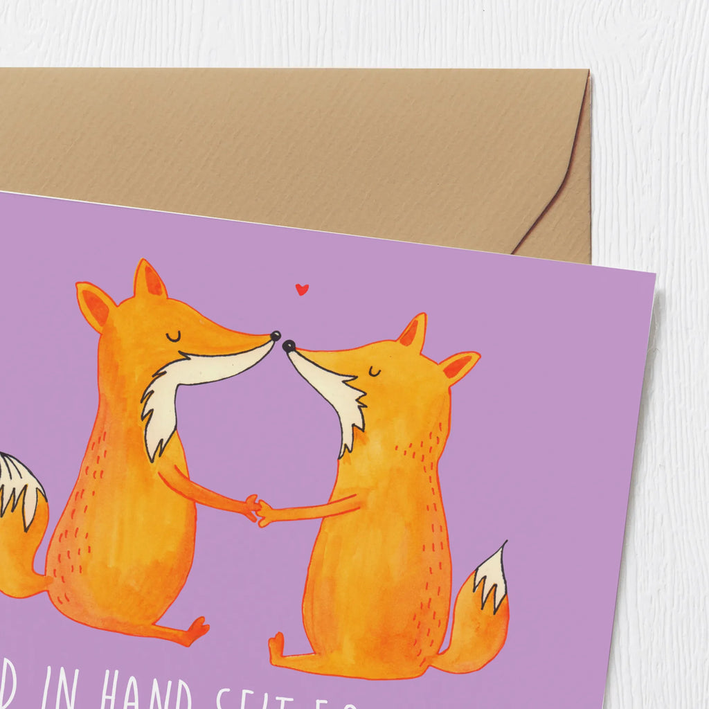 Deluxe Card Hand in Hand seit 50 Jahren, möge eure Liebe weiterhin in goldenen Farben erstrahlen. Grußkarte, Karte, Einladungskarte, Glückwunschkarte, Klappkarte, Hochzeitskarte, Geburtstagskarte, Hochwertige Klappkarte, Hochwertige Grußkarte, Hochzeit, Hochzeitsgeschenk, Ehe, Hochzeitsfeier, Trauung, Trauungsgeschenk, Verlobungsfeier, Verlobungsgeschenk, Hochzeitsgeschenkideen, Hochzeitsgeschenke für Brautpaar