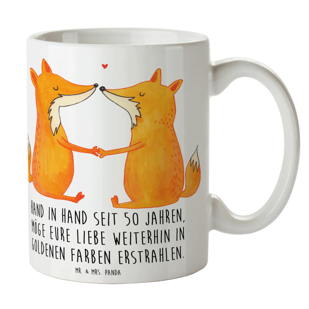 Mug Hand in Hand seit 50 Jahren, möge eure Liebe weiterhin in goldenen Farben erstrahlen. Bürotasse, Porzellantasse, Tasse mit Motiven, Geschenktasse, Teetasse, Kaffeetasse, Keramiktasse, Tasse, Tasse mit Zitaten, Hochzeit, Hochzeitsgeschenk, Ehe, Hochzeitsfeier, Trauung, Trauungsgeschenk, Hochzeitskarte, Verlobungsfeier, Verlobungsgeschenk, Hochzeitsgeschenkideen, Hochzeitsgeschenke für Brautpaar