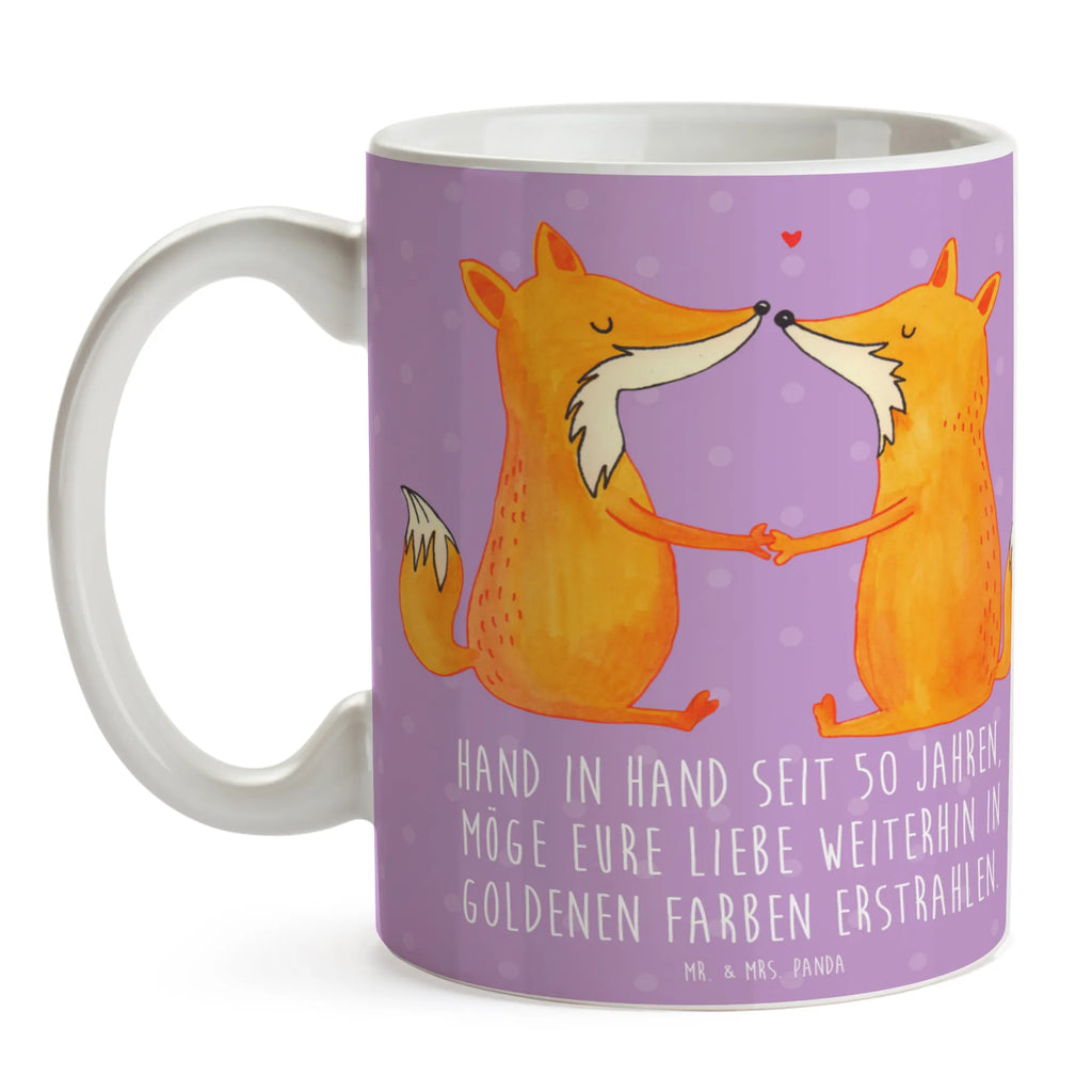 Mug Hand in Hand seit 50 Jahren, möge eure Liebe weiterhin in goldenen Farben erstrahlen. Bürotasse, Porzellantasse, Tasse mit Motiven, Geschenktasse, Teetasse, Kaffeetasse, Keramiktasse, Tasse, Tasse mit Zitaten, Hochzeit, Hochzeitsgeschenk, Ehe, Hochzeitsfeier, Trauung, Trauungsgeschenk, Hochzeitskarte, Verlobungsfeier, Verlobungsgeschenk, Hochzeitsgeschenkideen, Hochzeitsgeschenke für Brautpaar