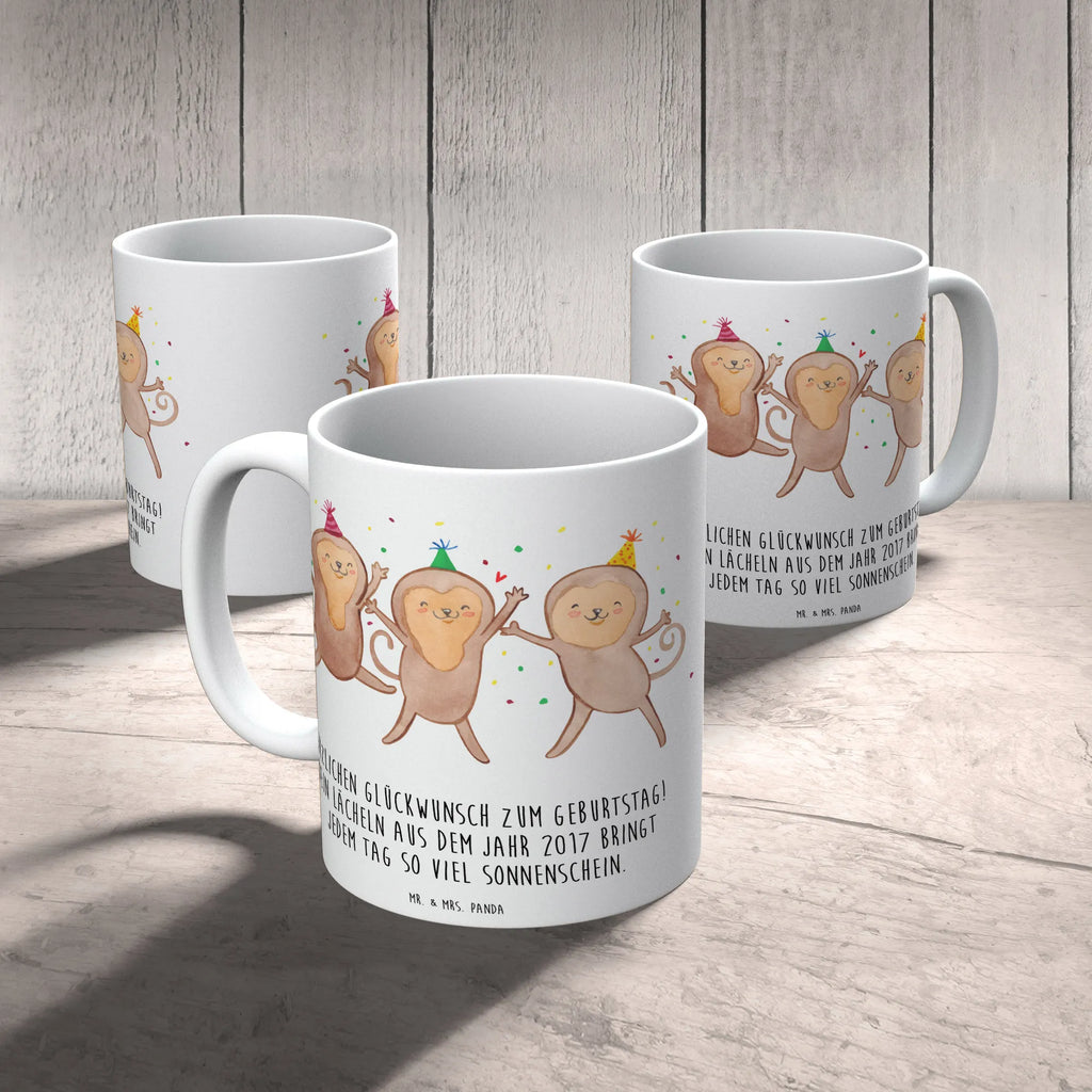 Mug Herzlichen Glückwunsch zum Geburtstag! Dein Lächeln aus dem Jahr 2017 bringt jedem Tag so viel Sonnenschein. Geschenktasse, Bürotasse, Tasse mit Motiven, Teetasse, Tasse, Keramiktasse, Porzellantasse, Kaffeetasse, Tasse mit Zitaten, Geburtstag, Geburtstagsgeschenk, Geschenk