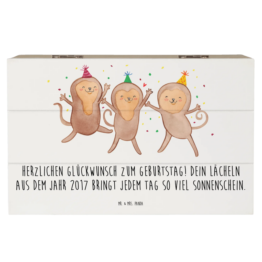 Wooden chest Herzlichen Glückwunsch zum Geburtstag! Dein Lächeln aus dem Jahr 2017 bringt jedem Tag so viel Sonnenschein. Holzkiste mit Deckel, Holzbox mit Deckel, Kiste mit Deckel, Aufbewahrungsbox aus Holz, truhe mit deckel, geschenkbox mit deckel, geschenkkiste, Erinnerungskiste, Truhe, fotobox, Box, schatztruhe, Erinnerungsbox, Aufbewahrungstruhe, Holztruhe, holzschachtel, Schatzkiste, schatzkiste holz, schmuckbox, schmuckkiste, fotokiste, holzschatulle, aufbewahrungskiste mit deckel, truhe holz, Holzkiste, holzkästchen, box holz, Box aus Holz, Holzbox, Holz Aufbewahrungsbox, Aufbewahrungsbox Holz, Aufbewahrungsbox, erinnerungsbox holz, Kiste, Schatulle, geschenkbox holz, schmucktruhe, kiste holz, Aufbewahrungskiste, Geschenkbox, Geschenk, Geburtstag, Geburtstagsgeschenk