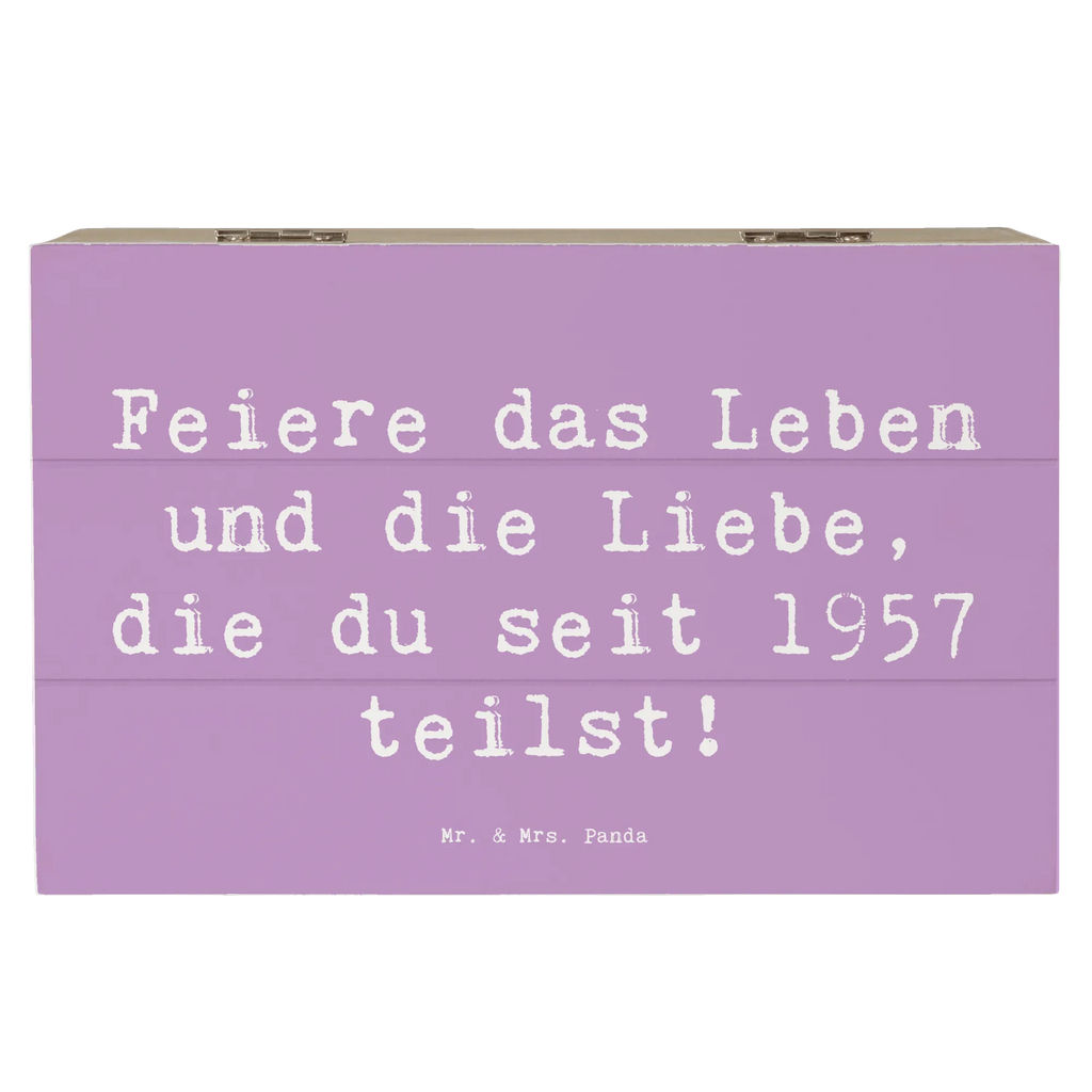 Wooden chest Saying Feiere das Leben und die Liebe, die du seit 1957 teilst! Erinnerungsbox, Truhe, XXL, Dekokiste, Schatulle, Geschenkdose, Erinnerungskiste, Schatzkiste, Holzkiste, Kiste, Aufbewahrungsbox, Geschenkbox, Geburtstag, Geburtstagsgeschenk, Geschenk