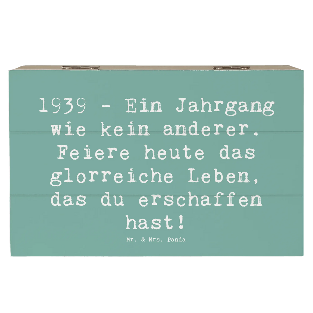 Wooden chest Saying 1939 - Ein Jahrgang wie kein anderer. Feiere heute das glorreiche Leben, das du erschaffen hast! Geschenkdose, Truhe, Aufbewahrungsbox, Schatulle, Holzkiste, Kiste, XXL, Erinnerungsbox, Schatzkiste, Geschenkbox, Dekokiste, Erinnerungskiste, Geburtstag, Geburtstagsgeschenk, Geschenk