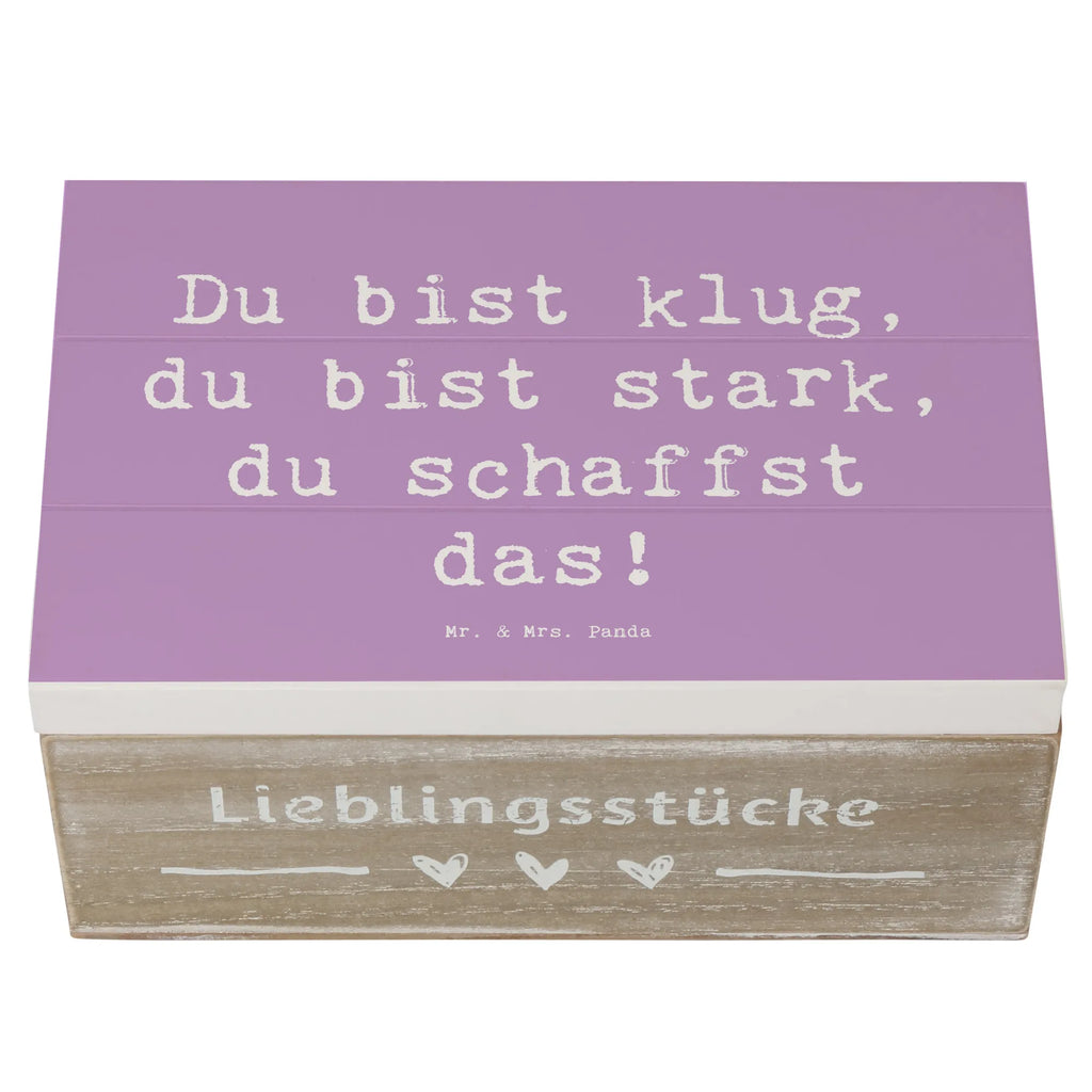 Wooden chest Saying Du bist klug, du bist stark, du schaffst das! Aufbewahrungsbox, dekorative holzkiste, deko box, aufbewahrungsbox aus holz, Schatulle, holztruhe, aufbewahrungskiste, aufbewahrungsbox holz, Geschenkbox, Kiste, holzboxen, Dekokiste, holzbox, Erinnerungskiste, Holzkiste, Truhe, box aus holz, holzbox mit deckel, erinnerungsbox baby, holzkiste mit deckel, ordnungsbox, Erinnerungsbox, holzkisten, erinnerungsbox hochzeit, schmuckkästchen, holz aufbewahrungsbox, Schatzkiste, einzigartig, sprüche, inspiration, mr and mrs panda, alltag verschönern, schöne sprüche, zitate, motivation, shopify, lächeln, glück, kreativ, lebensweisheiten, wohnaccessoires, freude, sprüche sammlung, spruch kollektion, geschenkideen, dekoration, liebe, nachhaltige geschenke, wanddeko