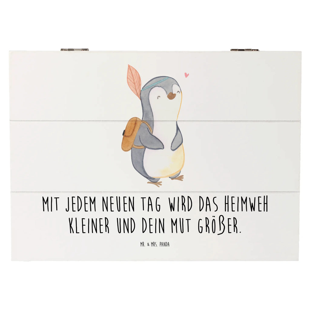 Wooden chest Mit jedem neuen Tag wird das Heimweh kleiner und dein Mut größer. Aufbewahrungsbox, box holz, Holzbox mit Deckel, Box, Schatzkiste, Box aus Holz, schmuckbox, Holzkiste, holzschachtel, Geschenkbox, holzkästchen, truhe mit deckel, Aufbewahrungsbox aus Holz, Aufbewahrungsbox Holz, kiste holz, schmuckkiste, Holztruhe, holzschatulle, fotokiste, Holzkiste mit Deckel, Holz Aufbewahrungsbox, Aufbewahrungskiste, Truhe, fotobox, truhe holz, Schatulle, schatztruhe, Kiste mit Deckel, geschenkkiste, geschenkbox holz, Erinnerungsbox, aufbewahrungskiste mit deckel, geschenkbox mit deckel, Kiste, Erinnerungskiste, schatzkiste holz, schmucktruhe, Aufbewahrungstruhe, erinnerungsbox holz, Holzbox, Lächeln, freude, wohnaccessoires, sprüche, shopify, motivation, Einzigartig, inspiration, zitate, Dekoration, sprüche sammlung, nachhaltige geschenke, geschenkideen, Kreativ, mr and mrs panda, alltag verschönern, glück, wanddeko, lebensweisheiten, liebe, spruch kollektion, schöne sprüche