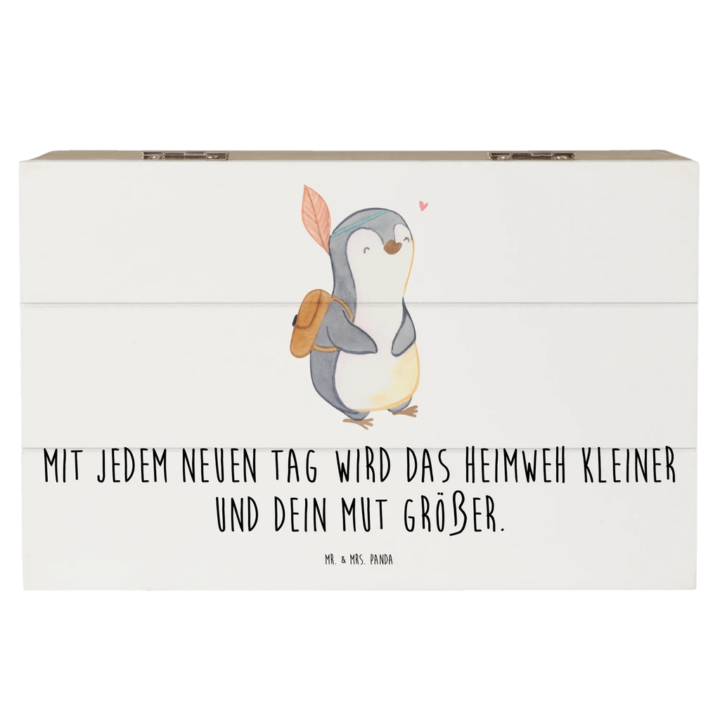 Wooden chest Mit jedem neuen Tag wird das Heimweh kleiner und dein Mut größer. Aufbewahrungsbox, box holz, Holzbox mit Deckel, Box, Schatzkiste, Box aus Holz, schmuckbox, Holzkiste, holzschachtel, Geschenkbox, holzkästchen, truhe mit deckel, Aufbewahrungsbox aus Holz, Aufbewahrungsbox Holz, kiste holz, schmuckkiste, Holztruhe, holzschatulle, fotokiste, Holzkiste mit Deckel, Holz Aufbewahrungsbox, Aufbewahrungskiste, Truhe, fotobox, truhe holz, Schatulle, schatztruhe, Kiste mit Deckel, geschenkkiste, geschenkbox holz, Erinnerungsbox, aufbewahrungskiste mit deckel, geschenkbox mit deckel, Kiste, Erinnerungskiste, schatzkiste holz, schmucktruhe, Aufbewahrungstruhe, erinnerungsbox holz, Holzbox, Lächeln, freude, wohnaccessoires, sprüche, shopify, motivation, Einzigartig, inspiration, zitate, Dekoration, sprüche sammlung, nachhaltige geschenke, geschenkideen, Kreativ, mr and mrs panda, alltag verschönern, glück, wanddeko, lebensweisheiten, liebe, spruch kollektion, schöne sprüche