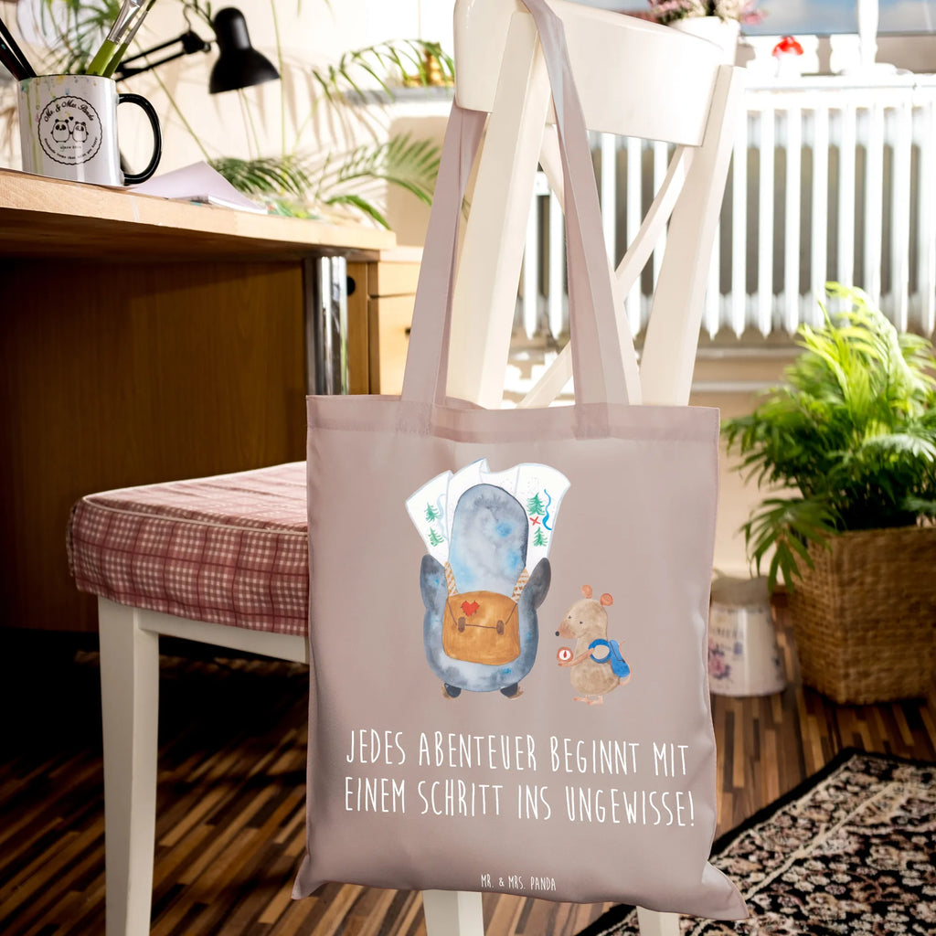 Tote bag Jedes Abenteuer beginnt mit einem Schritt ins Ungewisse! Beuteltasche, Beutel, Jutebeutel, Laptoptasche, Jutetasche, Tasche, Einkaufstasche, Schultertasche, Umhängetasche, Einkaufstüte, Badetasche, Strandtasche, Stofftasche, Stoffbeutel, Tragetasche, Shopper