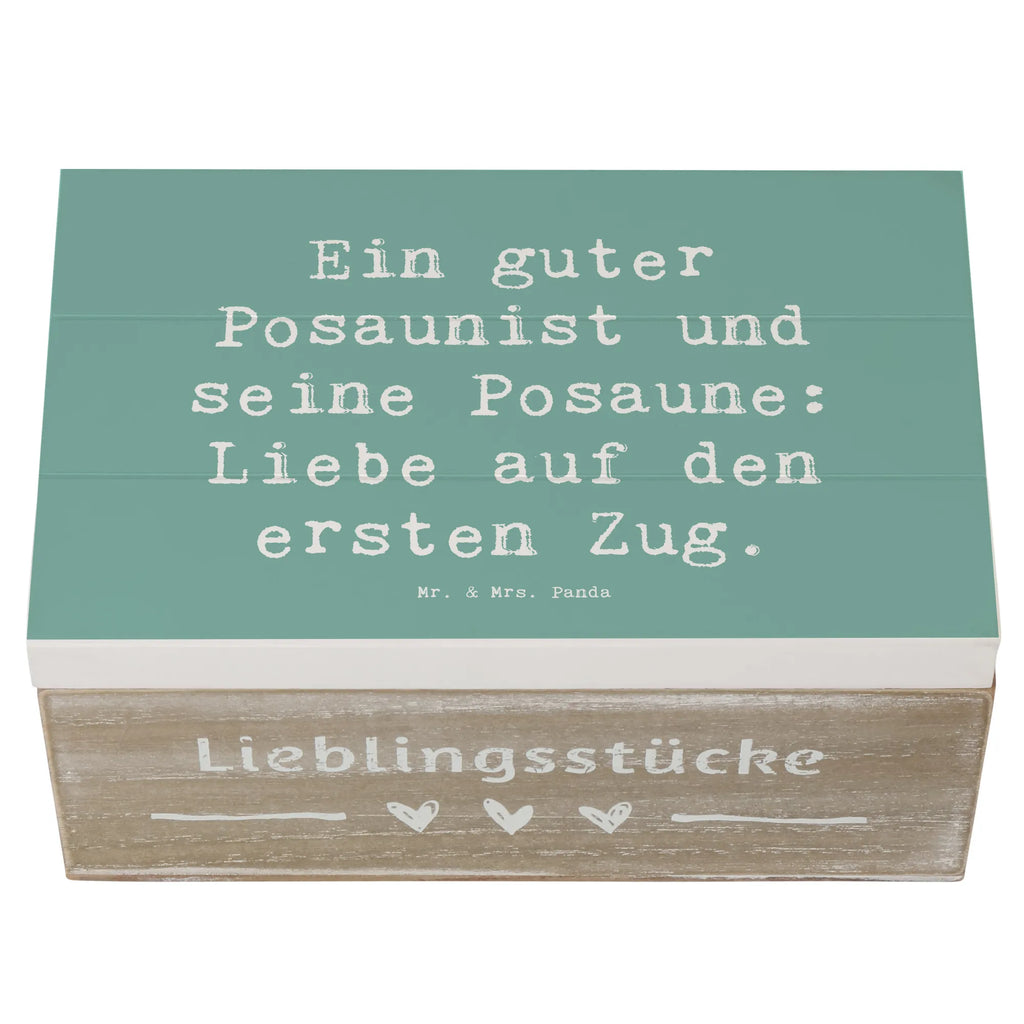 Wooden chest Saying Ein guter Posaunist und seine Posaune: Liebe auf den ersten Zug. Dekokiste, Holzkiste, Geschenkdose, Schatulle, Geschenkbox, Erinnerungsbox, XXL, Erinnerungskiste, Truhe, Aufbewahrungsbox, Kiste, Schatzkiste, Instrumente, Geschenke Musiker, Musikliebhaber