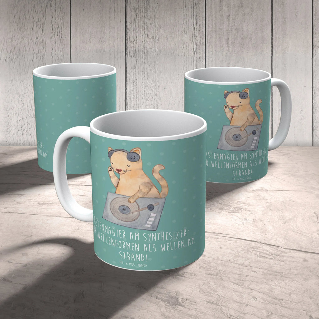 Mug Tastenmagier am Synthesizer: Mehr Wellenformen als Wellen am Strand! Tasse mit Motiven, Tasse mit Zitaten, Kaffeetasse, Tasse, Geschenktasse, Keramiktasse, Teetasse, Bürotasse, Porzellantasse, Instrumente, Geschenke Musiker, Musikliebhaber