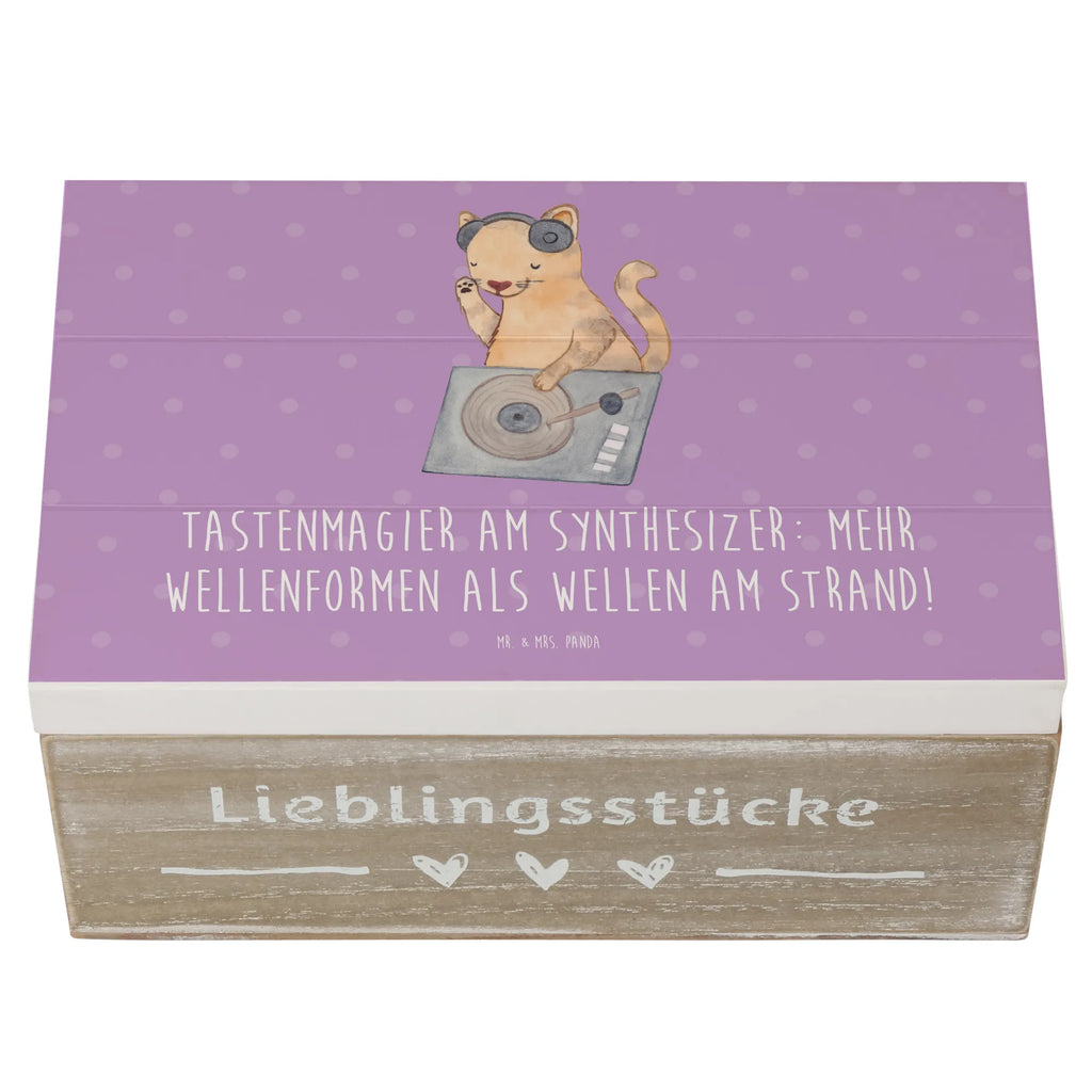 Wooden chest Tastenmagier am Synthesizer: Mehr Wellenformen als Wellen am Strand! Geschenkbox, Schatulle, Aufbewahrungsbox, Geschenkdose, Erinnerungsbox, Erinnerungskiste, Kiste, Dekokiste, Holzkiste, Truhe, XXL, Schatzkiste, Instrumente, Geschenke Musiker, Musikliebhaber