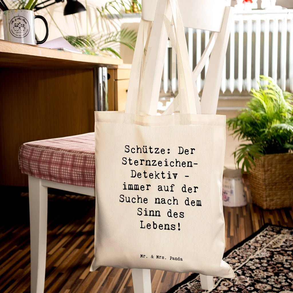 Tote bag Saying Schütze: Der Sternzeichen-Detektiv - immer auf der Suche nach dem Sinn des Lebens! Beuteltasche, Beutel, Einkaufstasche, Jutebeutel, Stoffbeutel, Tasche, Shopper, Umhängetasche, Strandtasche, Schultertasche, Stofftasche, Tragetasche, Badetasche, Jutetasche, Einkaufstüte, Laptoptasche, Tierkreiszeichen, Sternzeichen, Horoskop, Astrologie, Aszendent
