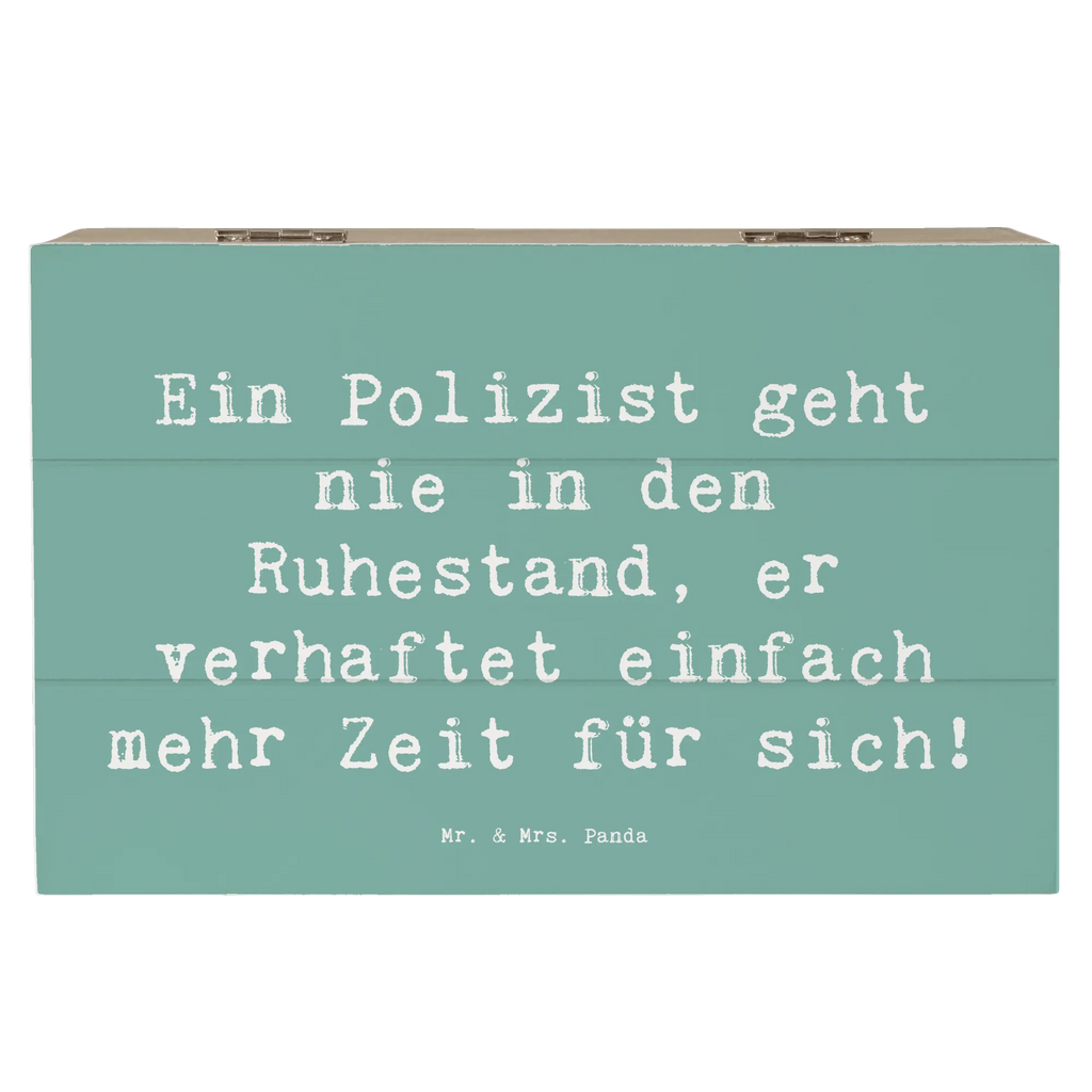 Wooden chest Saying Ein Polizist geht nie in den Ruhestand, er verhaftet einfach mehr Zeit für sich! Dekokiste, Geschenkbox, Holzkiste, Aufbewahrungsbox, Geschenkdose, Kiste, Schatulle, Truhe, XXL, Erinnerungskiste, Schatzkiste, Erinnerungsbox, Beruf, Ausbildung, Jubiläum, Abschied, Rente, Kollege, Kollegin, Geschenk, Schenken, Arbeitskollege, Mitarbeiter, Firma, Danke, Dankeschön