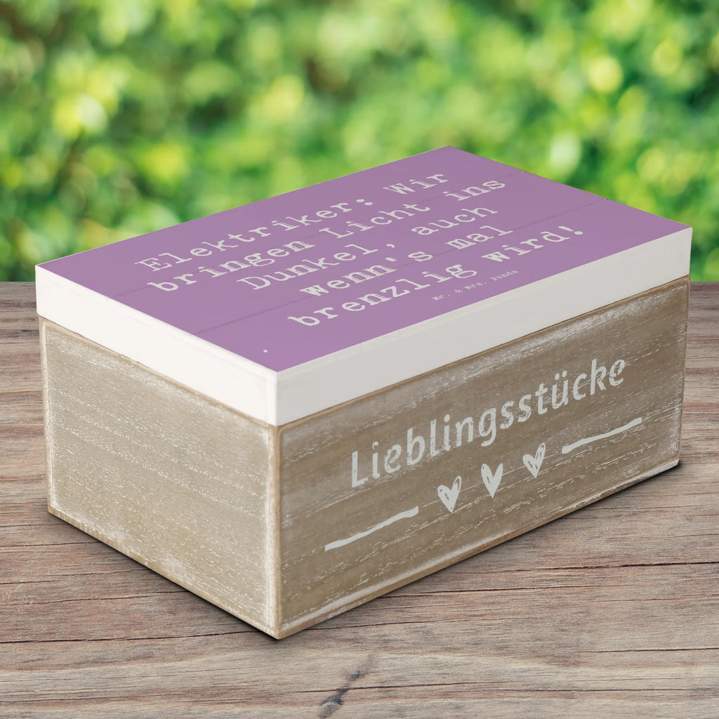 Holzkiste Spruch Elektriker Lichtbringer Holzkiste, Erinnerungsbox, Schatulle, Geschenkdose, Aufbewahrungsbox, Geschenkbox, Truhe, Kiste, Erinnerungskiste, Dekokiste, XXL, Schatzkiste, Beruf, Ausbildung, Jubiläum, Abschied, Rente, Kollege, Kollegin, Geschenk, Schenken, Arbeitskollege, Mitarbeiter, Firma, Danke, Dankeschön