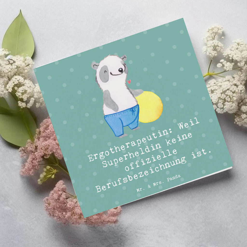 Deluxe Karte Ergotherapeutin Superheldin Hochwertige Klappkarte, Hochwertige Grußkarte, Hochzeitskarte, Grußkarte, Geburtstagskarte, Klappkarte, Karte, Glückwunschkarte, Einladungskarte, Beruf, Ausbildung, Jubiläum, Abschied, Rente, Kollege, Kollegin, Geschenk, Schenken, Arbeitskollege, Mitarbeiter, Firma, Danke, Dankeschön