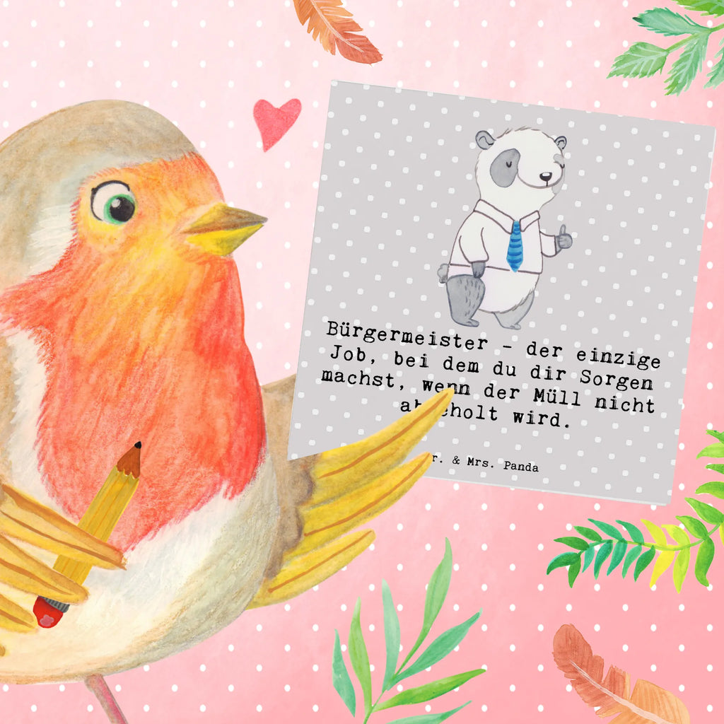 Deluxe Card Bürgermeister - der einzige Job, bei dem du dir Sorgen machst, wenn der Müll nicht abgeholt wird. Karte, Klappkarte, Glückwunschkarte, Geburtstagskarte, Hochwertige Klappkarte, Grußkarte, Einladungskarte, Hochwertige Grußkarte, Hochzeitskarte, Beruf, Ausbildung, Jubiläum, Abschied, Rente, Kollege, Kollegin, Geschenk, Schenken, Arbeitskollege, Mitarbeiter, Firma, Danke, Dankeschön