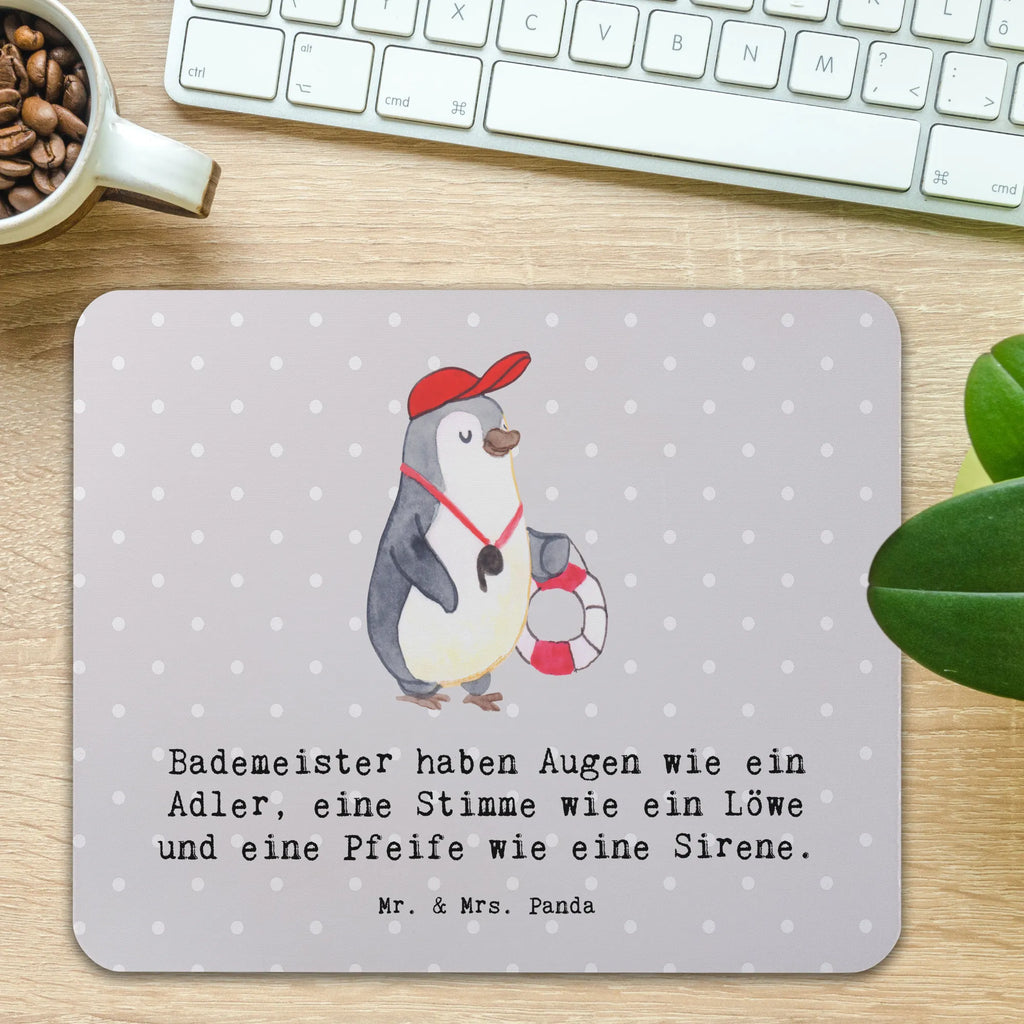 Mouse mat Bademeister haben Augen wie ein Adler, eine Stimme wie ein Löwe und eine Pfeife wie eine Sirene. Arbeitszimmer, Designer Mauspad, Mauspad, Einzigartiges Mauspad, PC Zubehör, Mauspad Büro, Computer zubehör, Mousepad, Büroausstattung, Mausunterlage, Beruf, Ausbildung, Jubiläum, Abschied, Rente, Kollege, Kollegin, Geschenk, Schenken, Arbeitskollege, Mitarbeiter, Firma, Danke, Dankeschön