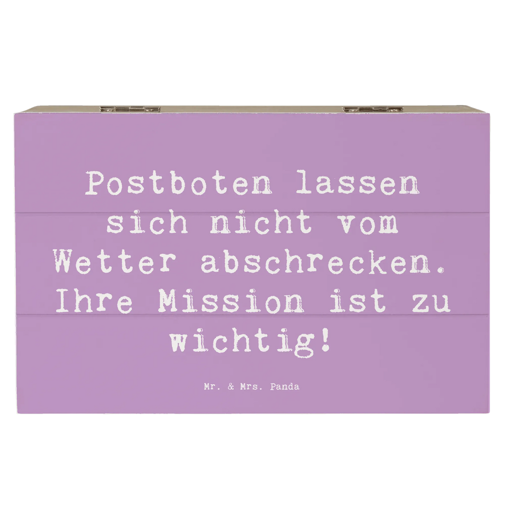 Wooden chest Saying Postboten lassen sich nicht vom Wetter abschrecken. Ihre Mission ist zu wichtig! Schatulle, Aufbewahrungsbox aus Holz, Holzbox, Holzkiste, Holzkiste mit Deckel, Aufbewahrungskiste, Aufbewahrungsbox, Aufbewahrungsbox Holz, holzkästchen, holztruhen, Holzbox mit Deckel, aufbewahrungskisten, Holz Aufbewahrungsbox, aufbewahrungsboxen, Holzkisten, holzschachtel, Box aus Holz, kiste holz, aufbewahrungskiste mit deckel, aufbewahrungstruhe, box holz, Holztruhe, Holzboxen, holzschatulle, truhe holz, Geschenk, Danke, Dankeschön, Schenken, Beruf, Ausbildung, Abschied, Rente, Kollege, Kollegin, Arbeitskollege, Mitarbeiter, Jubiläum, Firma