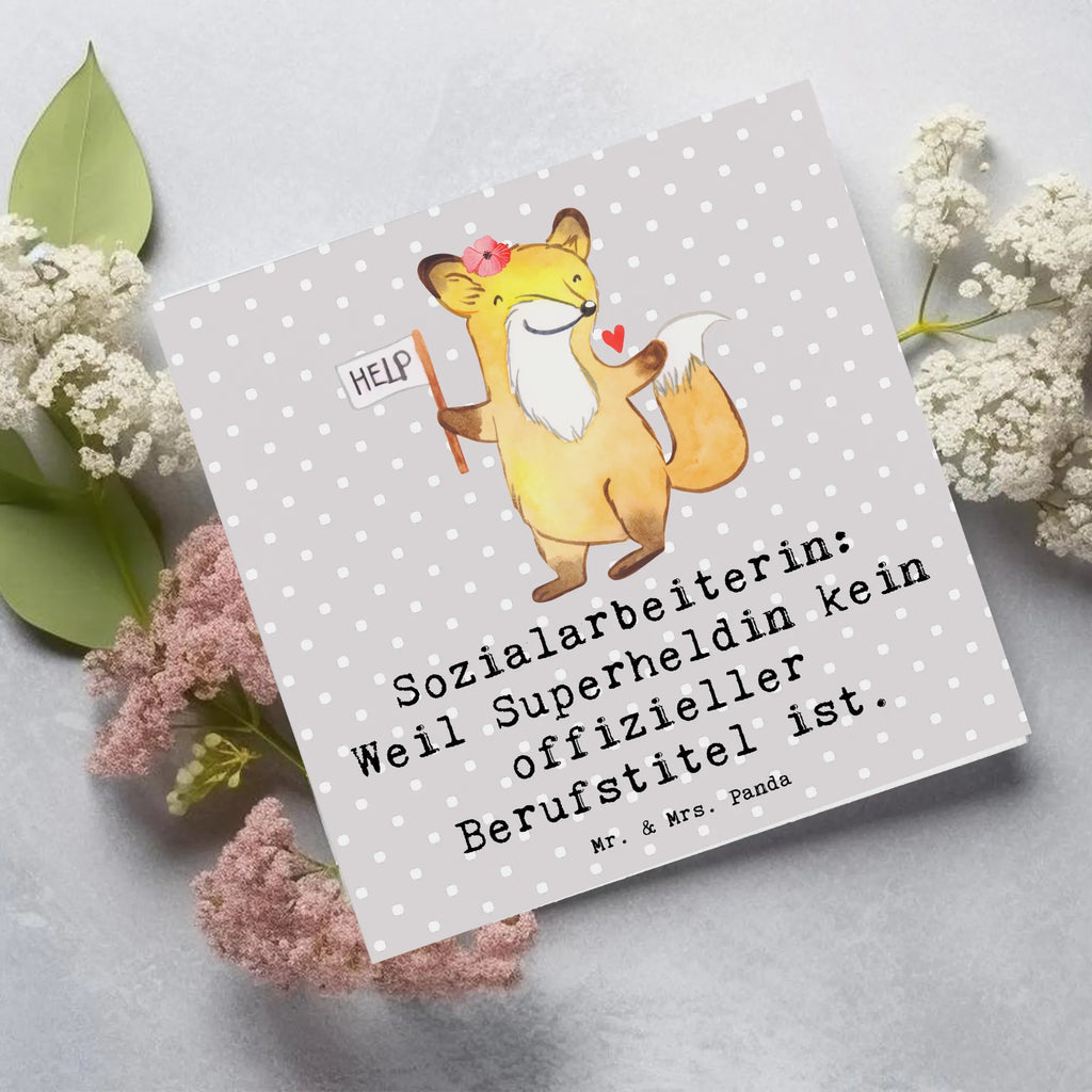 Deluxe Card Sozialarbeiterin: Weil Superheldin kein offizieller Berufstitel ist. Grußkarte, Hochzeitskarte, Karte, Einladungskarte, Glückwunschkarte, Hochwertige Klappkarte, Hochwertige Grußkarte, Geburtstagskarte, Klappkarte, Beruf, Ausbildung, Jubiläum, Abschied, Rente, Kollege, Kollegin, Geschenk, Schenken, Arbeitskollege, Mitarbeiter, Firma, Danke, Dankeschön