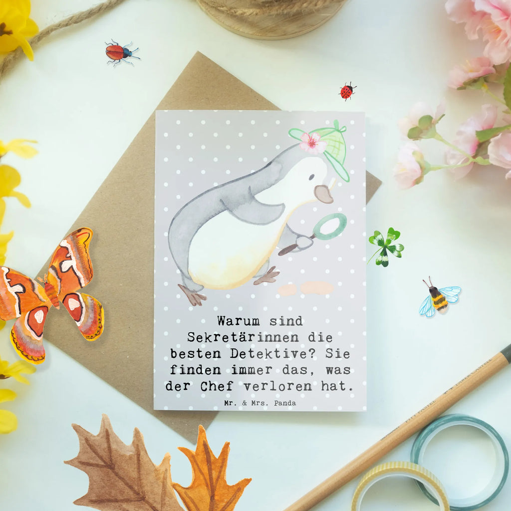 Greetings card Warum sind Sekretärinnen die besten Detektive? Sie finden immer das, was der Chef verloren hat. Karte, Geburtstagskarte, Hochzeitskarte, Einladungskarte, Grußkarte, Glückwunschkarte, Klappkarte, Ansichtskarten, Beruf, Ausbildung, Jubiläum, Abschied, Rente, Kollege, Kollegin, Geschenk, Schenken, Arbeitskollege, Mitarbeiter, Firma, Danke, Dankeschön