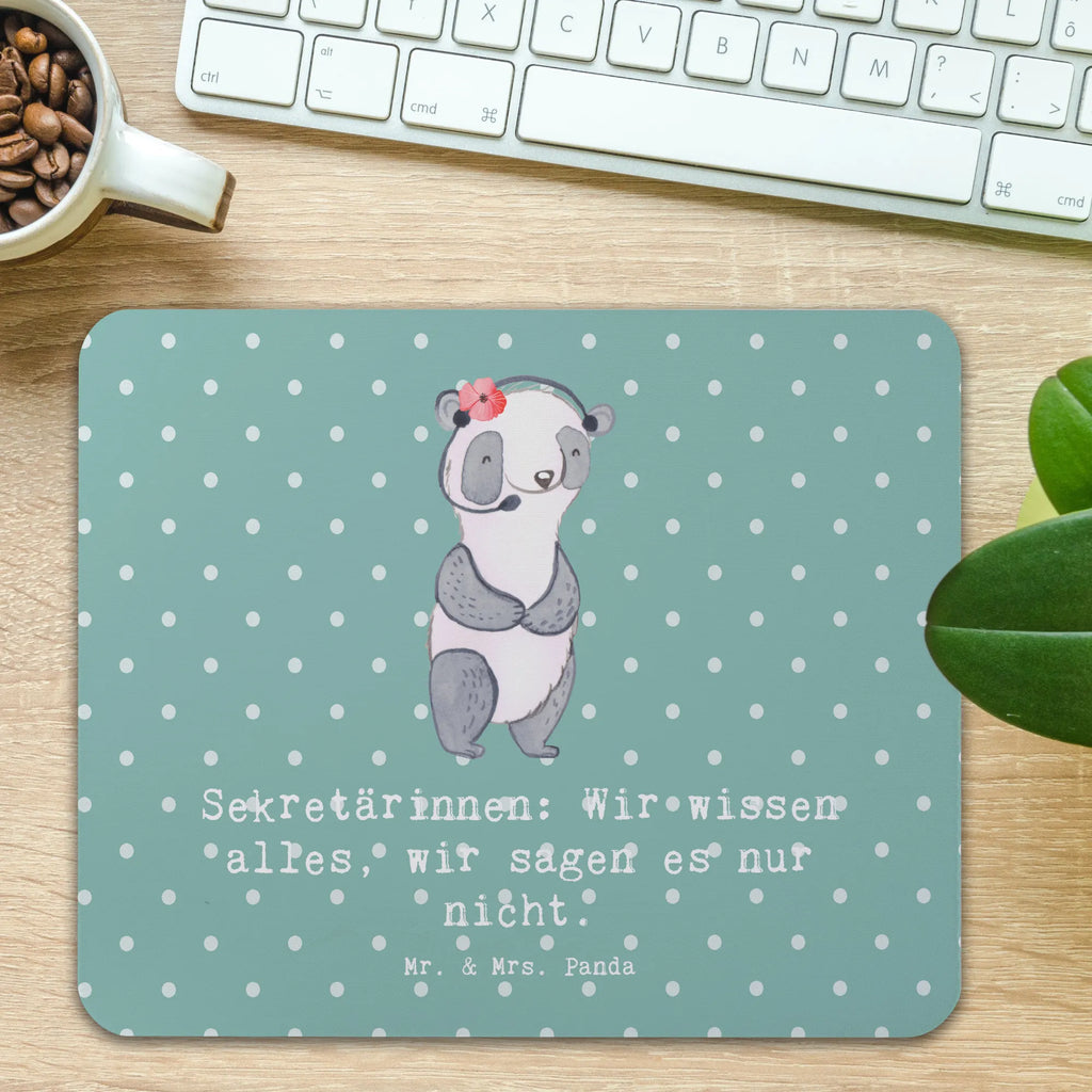 Mouse mat Sekretärinnen: Wir wissen alles, wir sagen es nur nicht. Mausunterlage, Mauspad, Computer zubehör, Mousepad, Mauspad Büro, Einzigartiges Mauspad, PC Zubehör, Büroausstattung, Designer Mauspad, Arbeitszimmer, Beruf, Ausbildung, Jubiläum, Abschied, Rente, Kollege, Kollegin, Geschenk, Schenken, Arbeitskollege, Mitarbeiter, Firma, Danke, Dankeschön