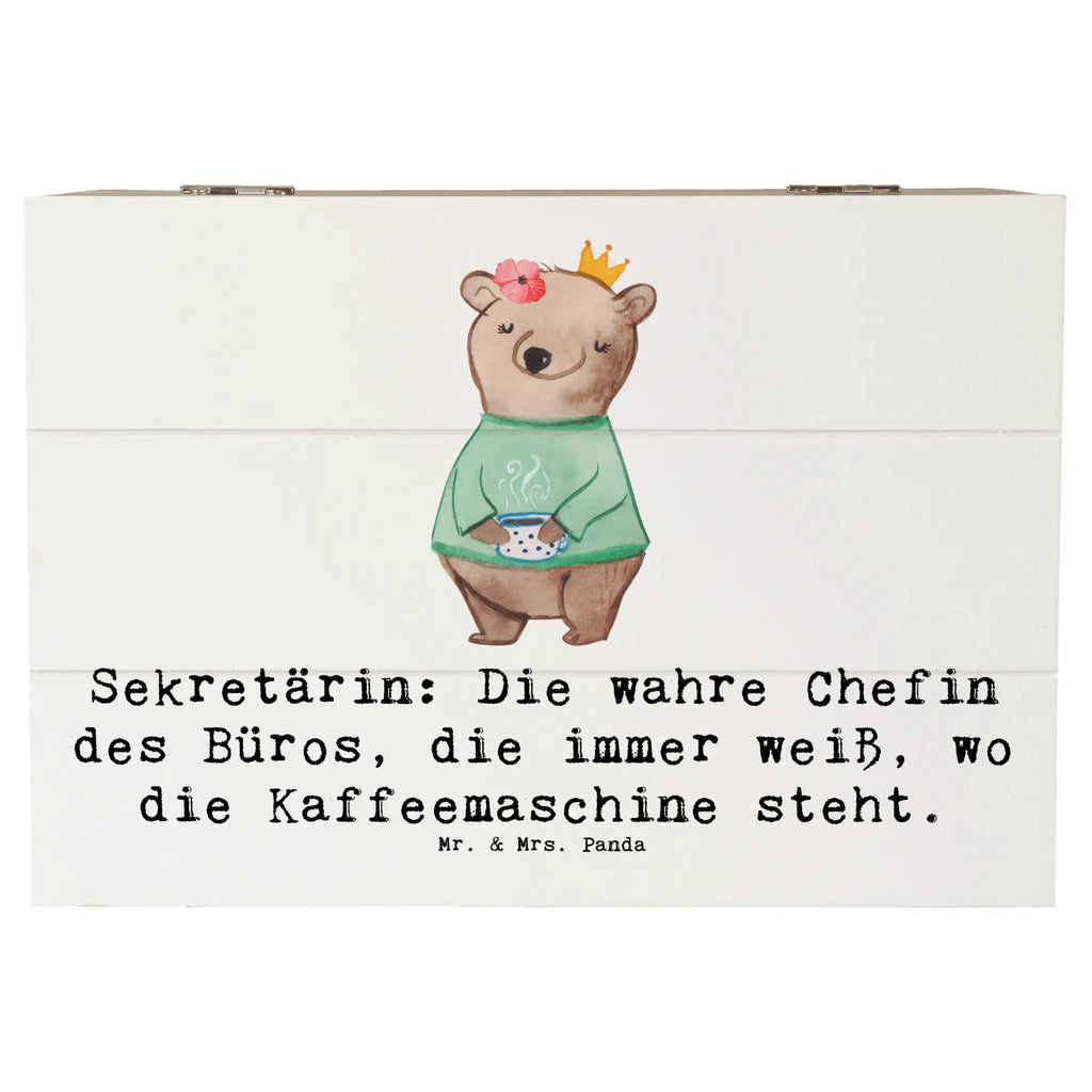 Holzkiste Sekretärin: Die wahre Chefin des Büros, die immer weiß, wo die Kaffeemaschine steht. aufbewahrungstruhe, Holzbox mit Deckel, aufbewahrungskisten, holztruhen, Holzkiste mit Deckel, Aufbewahrungsbox, holzschatulle, truhe holz, holzkästchen, kiste holz, box holz, Holz Aufbewahrungsbox, Aufbewahrungsbox Holz, Holztruhe, Holzbox, holzschachtel, aufbewahrungskiste mit deckel, Aufbewahrungskiste, Holzkiste, aufbewahrungsboxen, Schatulle, Holzboxen, Holzkisten, Aufbewahrungsbox aus Holz, Box aus Holz, Kollegin, Kollege, Rente, Abschied, Ausbildung, Beruf, Danke, Dankeschön, Jubiläum, Schenken, Geschenk, Firma, Mitarbeiter, Arbeitskollege
