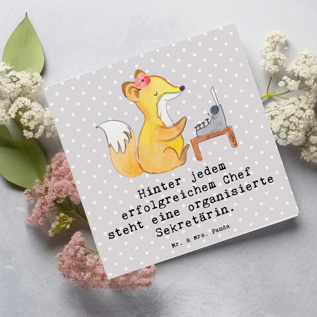 Deluxe Card Hinter jedem erfolgreichem Chef steht eine organisierte Sekretärin. Karte, Geburtstagskarte, Grußkarte, Hochzeitskarte, Hochwertige Klappkarte, Einladungskarte, Glückwunschkarte, Hochwertige Grußkarte, Klappkarte, Beruf, Ausbildung, Jubiläum, Abschied, Rente, Kollege, Kollegin, Geschenk, Schenken, Arbeitskollege, Mitarbeiter, Firma, Danke, Dankeschön