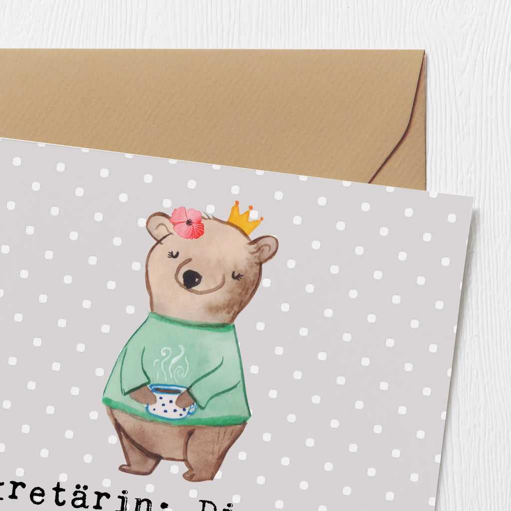 Deluxe Karte Sekretärin: Die wahre Chefin des Büros, die immer weiß, wo die Kaffeemaschine steht. Karte, Klappkarte, Hochwertige Grußkarte, Hochzeitskarte, Grußkarte, Geburtstagskarte, Hochwertige Klappkarte, Glückwunschkarte, Einladungskarte, Beruf, Ausbildung, Jubiläum, Abschied, Rente, Kollege, Kollegin, Geschenk, Schenken, Arbeitskollege, Mitarbeiter, Firma, Danke, Dankeschön