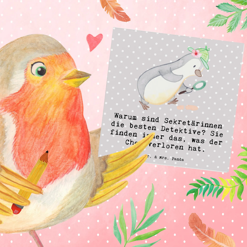 Deluxe Card Warum sind Sekretärinnen die besten Detektive? Sie finden immer das, was der Chef verloren hat. Hochzeitskarte, Karte, Hochwertige Klappkarte, Einladungskarte, Grußkarte, Klappkarte, Hochwertige Grußkarte, Geburtstagskarte, Glückwunschkarte, Beruf, Ausbildung, Jubiläum, Abschied, Rente, Kollege, Kollegin, Geschenk, Schenken, Arbeitskollege, Mitarbeiter, Firma, Danke, Dankeschön