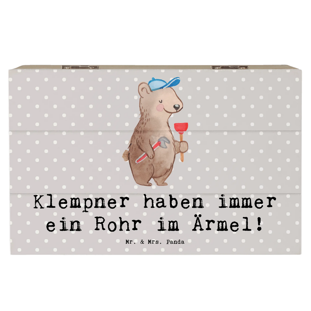 Holzkiste Klempner Helden Holzkiste mit Deckel, box holz, Aufbewahrungsbox Holz, truhe holz, aufbewahrungskiste mit deckel, Holzboxen, Holzkiste, aufbewahrungskisten, Schatulle, Holztruhe, Holzkisten, Holzbox mit Deckel, holztruhen, Aufbewahrungsbox, Aufbewahrungsbox aus Holz, kiste holz, Holzbox, holzschatulle, Box aus Holz, holzkästchen, Holz Aufbewahrungsbox, Aufbewahrungskiste, holzschachtel, aufbewahrungstruhe, aufbewahrungsboxen, Kollegin, Kollege, Rente, Abschied, Ausbildung, Beruf, Danke, Dankeschön, Jubiläum, Schenken, Geschenk, Firma, Mitarbeiter, Arbeitskollege