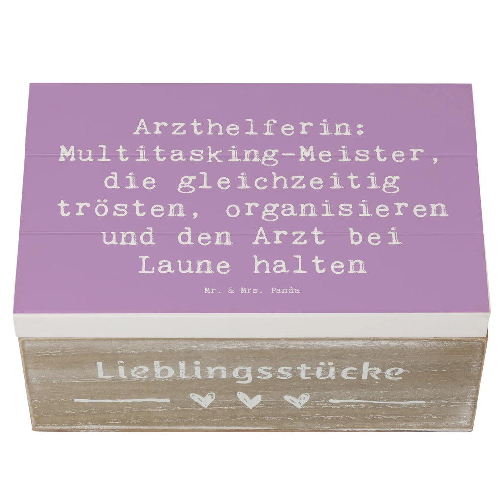 Wooden chest Saying Arzthelferin: Multitasking-Meister, die gleichzeitig trösten, organisieren und den Arzt bei Laune halten Schatzkiste, Aufbewahrungsbox, Geschenkbox, Holzkiste, Truhe, XXL, Erinnerungsbox, Kiste, Geschenkdose, Erinnerungskiste, Dekokiste, Schatulle, Beruf, Ausbildung, Jubiläum, Abschied, Rente, Kollege, Kollegin, Geschenk, Schenken, Arbeitskollege, Mitarbeiter, Firma, Danke, Dankeschön
