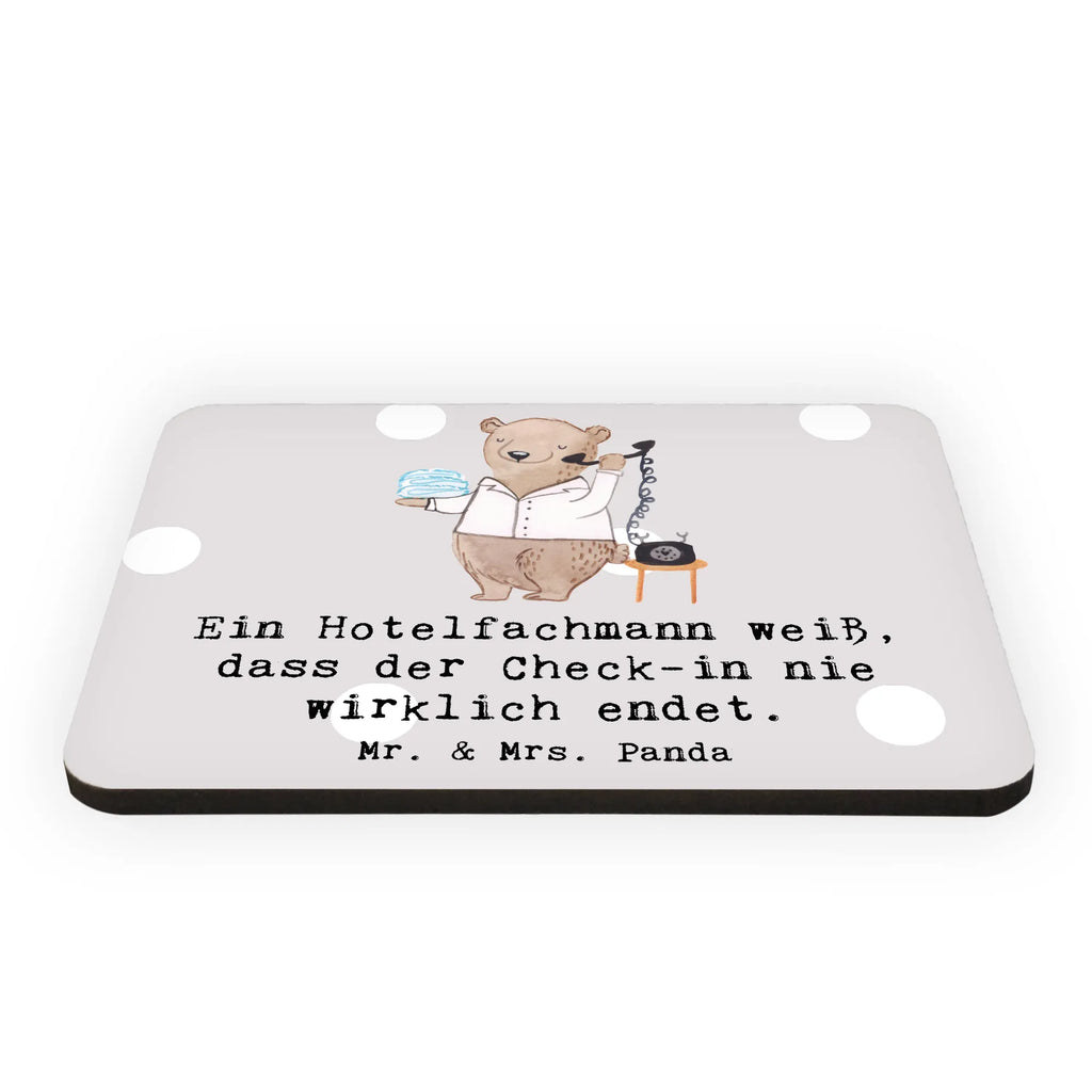 Magnet Ein Hotelfachmann weiß, dass der Check-in nie wirklich endet. Whiteboard Magnet, Dekomagnet, Notiz Magnet, Pinnwandmagnet, Kühlschrank Dekoration, Souvenir Magnet, Motivmagnete, Kühlschrankmagnet, Beruf, Ausbildung, Jubiläum, Abschied, Rente, Kollege, Kollegin, Geschenk, Schenken, Arbeitskollege, Mitarbeiter, Firma, Danke, Dankeschön