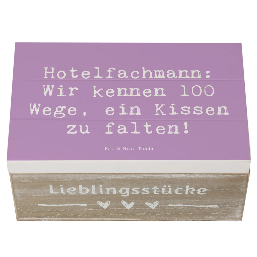 Holzkiste Spruch Hotelfachmann: Wir kennen 100 Wege, ein Kissen zu falten! Erinnerungskiste, XXL, Aufbewahrungsbox, Dekokiste, Truhe, Holzkiste, Schatzkiste, Kiste, Erinnerungsbox, Geschenkbox, Geschenkdose, Schatulle, Beruf, Ausbildung, Jubiläum, Abschied, Rente, Kollege, Kollegin, Geschenk, Schenken, Arbeitskollege, Mitarbeiter, Firma, Danke, Dankeschön